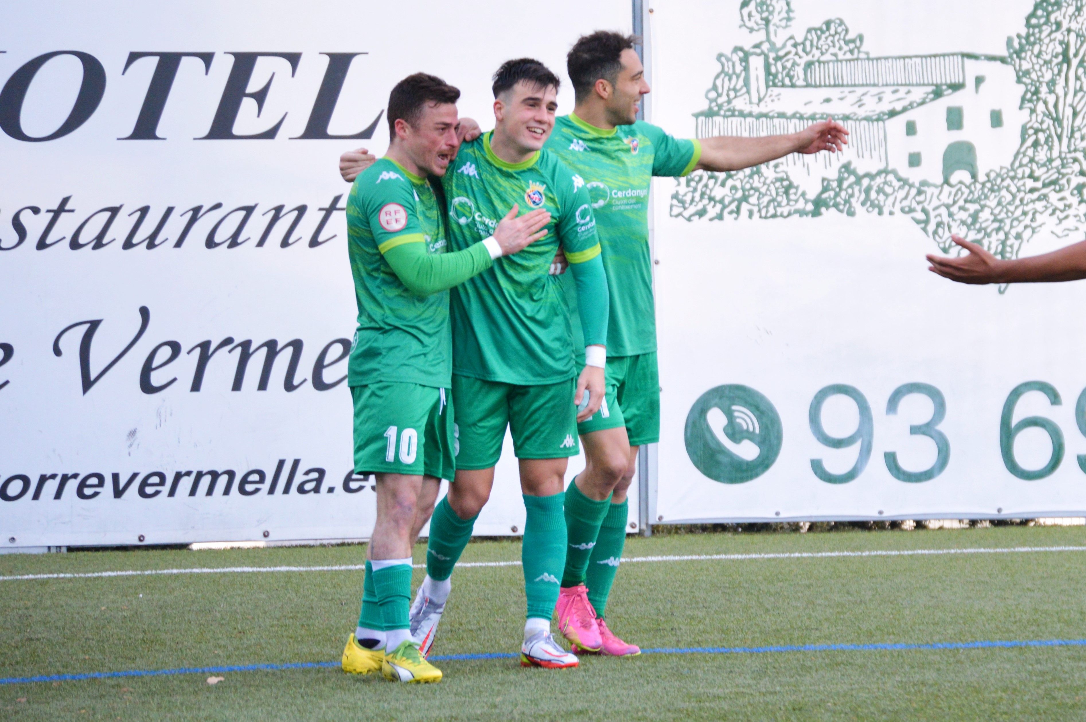 Max Marcet, Iñaki Recio i Boris Garrós a la victòria del Cerdanyola FC contra Terrassa FC. FOTO: Nora MO