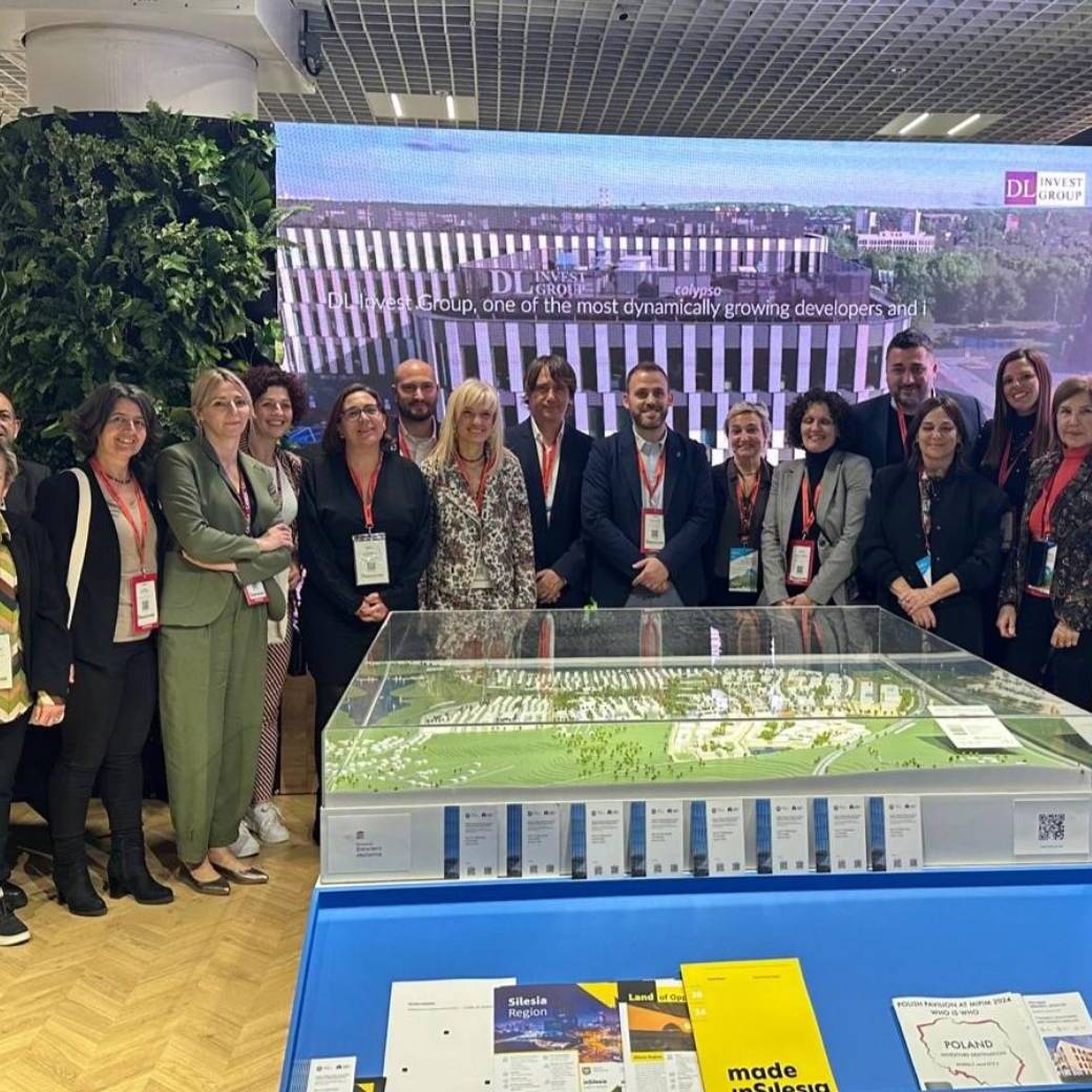 Representants dels ajuntaments de l'AMB que van participar a la Fira MIPIM. FOTO: AMB