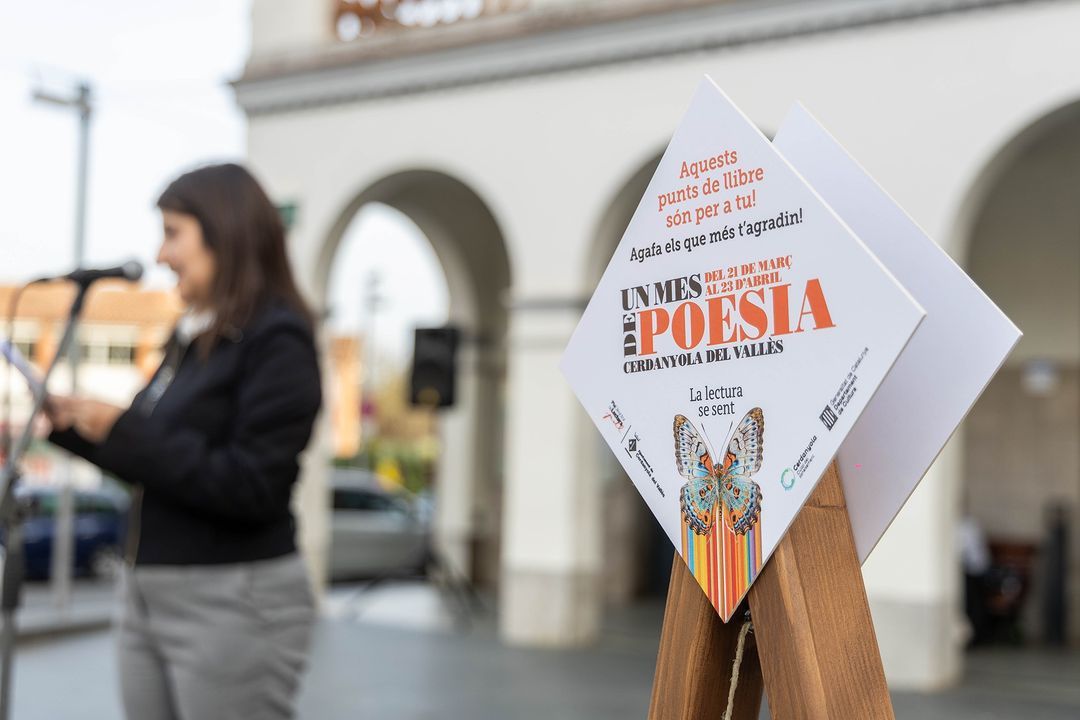 Dia Mundial de la Poesia a Cerdanyola. FOTO: Ajuntament de Cerdanyola Dia Mundial de la Poesia a Cerdanyola. FOTO: Ajuntament de Cerdanyola