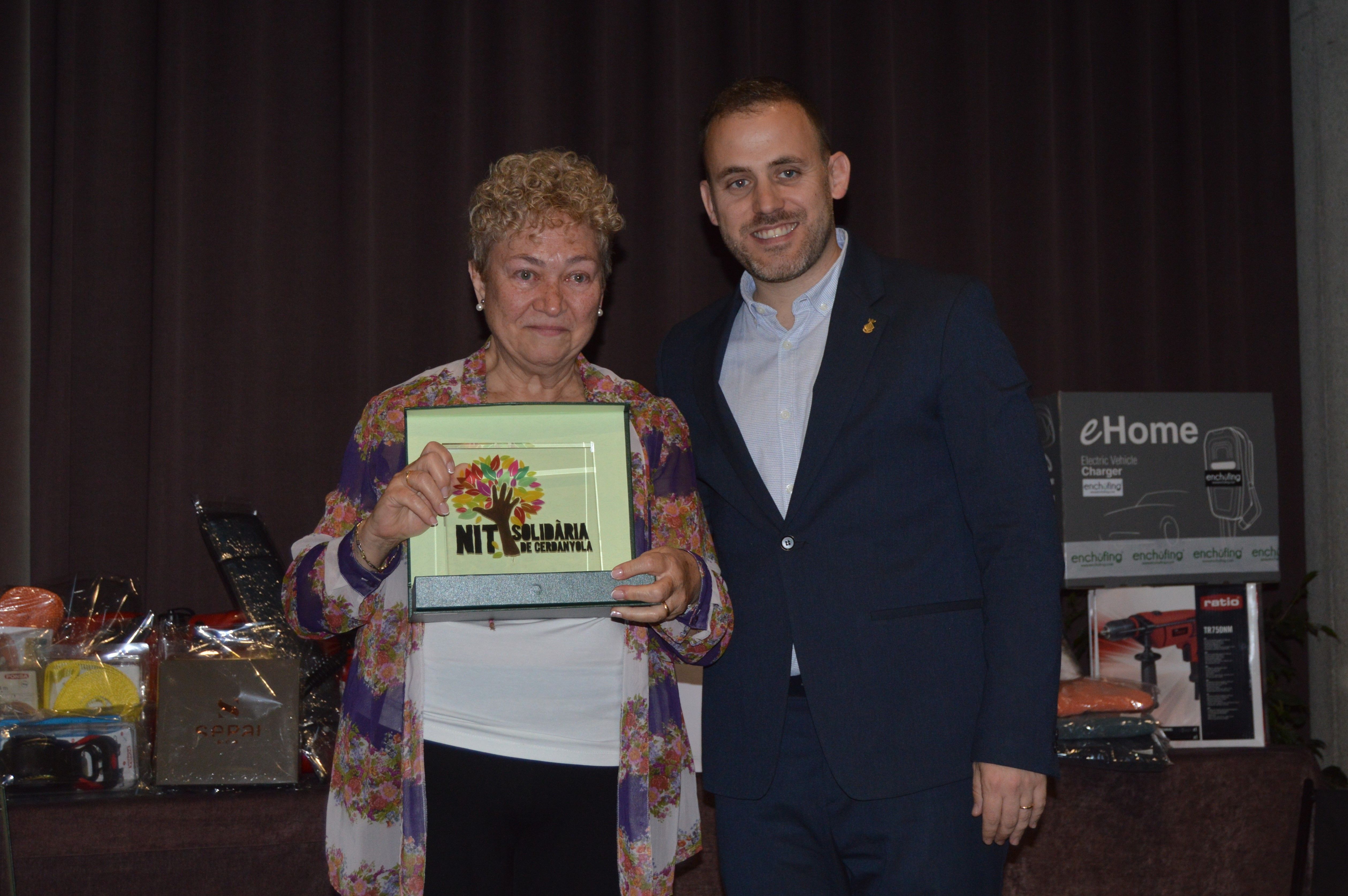 Lurdes Borgoñoz premiada a la 5a Nit Solidària del club Rotary. FOTO: Nora MO