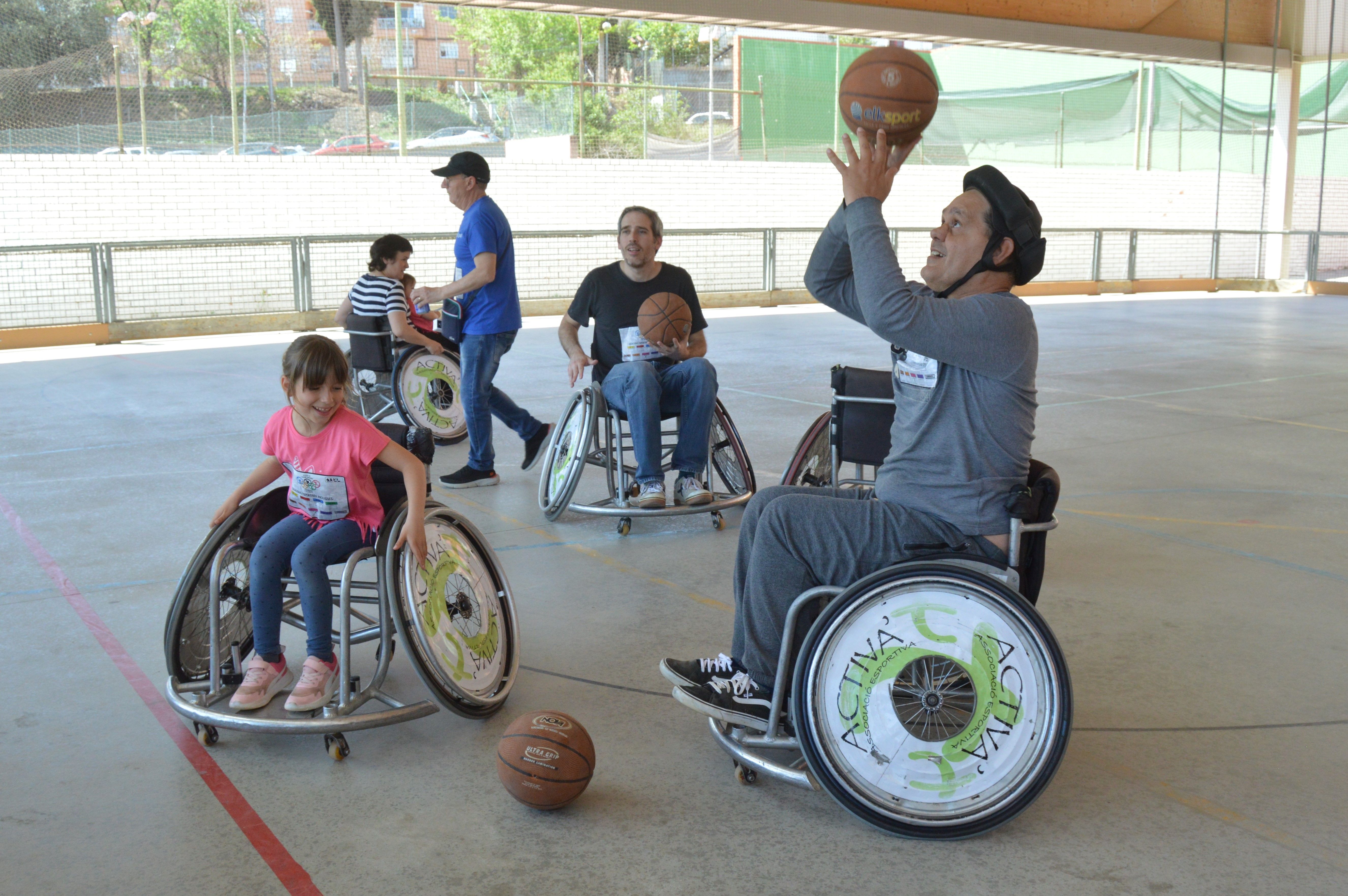 Les imatges de la Segona Festa de l'Esport Inclusiu. FOTO: Nora MO