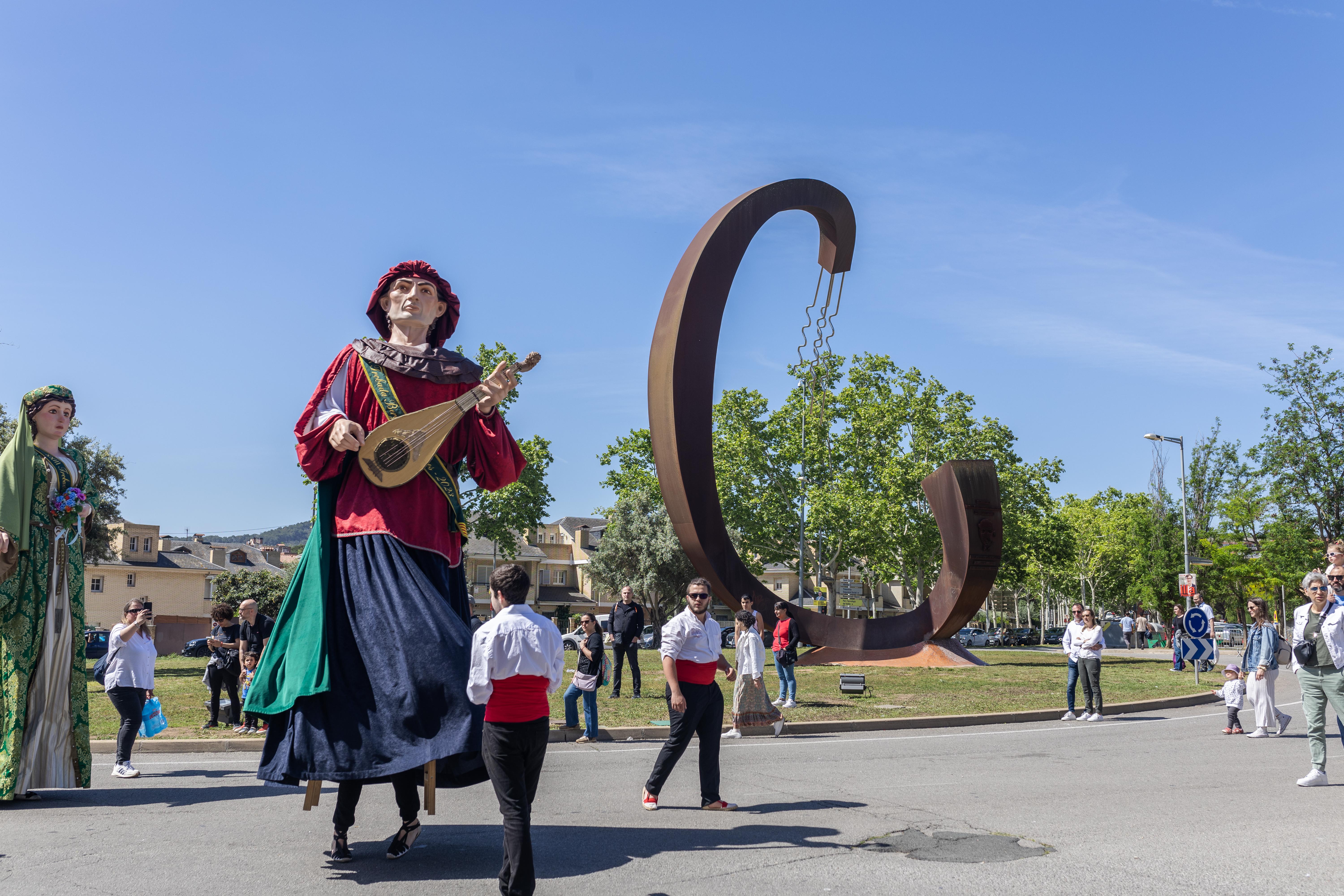 Cercavila de gegants al Roser de Maig. FOTO: Arnau Padilla