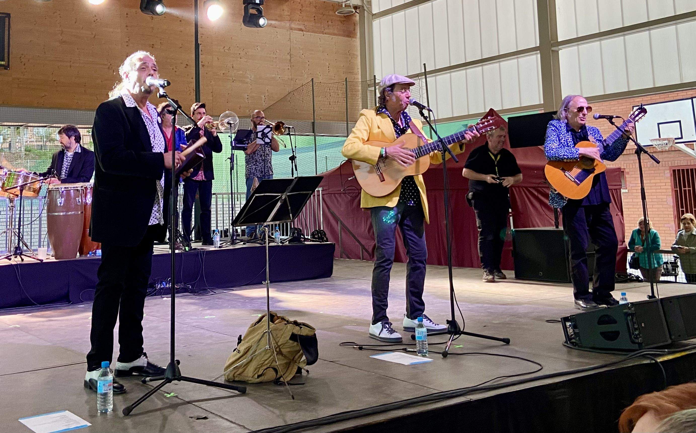 Los Manolos a la fi de festa del Roser de Maig. FOTO: Nora MO