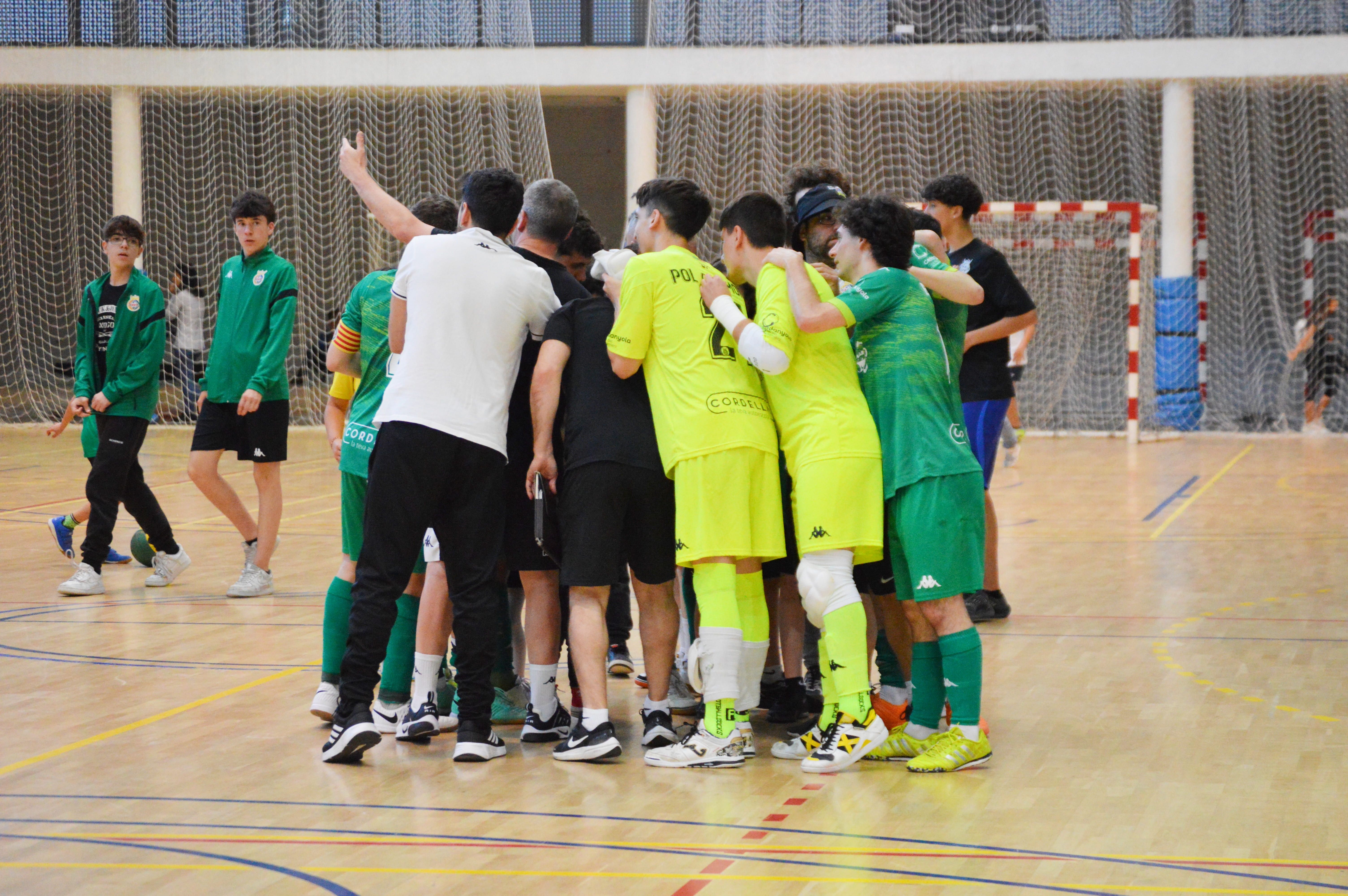 El Cerdanyola FC de futbol sala a l'últim partit de lliga. FOTO: Nora MO