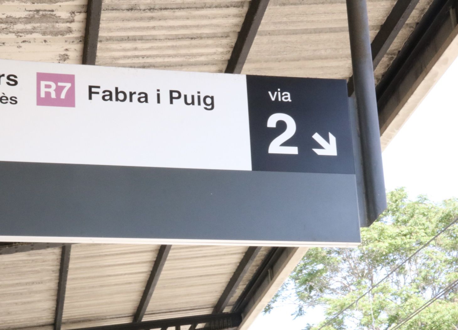 El pla de Rodalies preveu que els trens de l'R4 arribin fins a Fabra i Puig. FOTO: ACN El pla de Rodalies preveu que els trens de l'R4 arribin fins a Fabra i Puig. FOTO: ACN