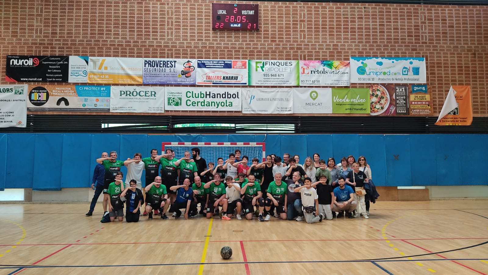 L'equip Masters del Club Handbol Cerdanyola. FOTO: Cedida