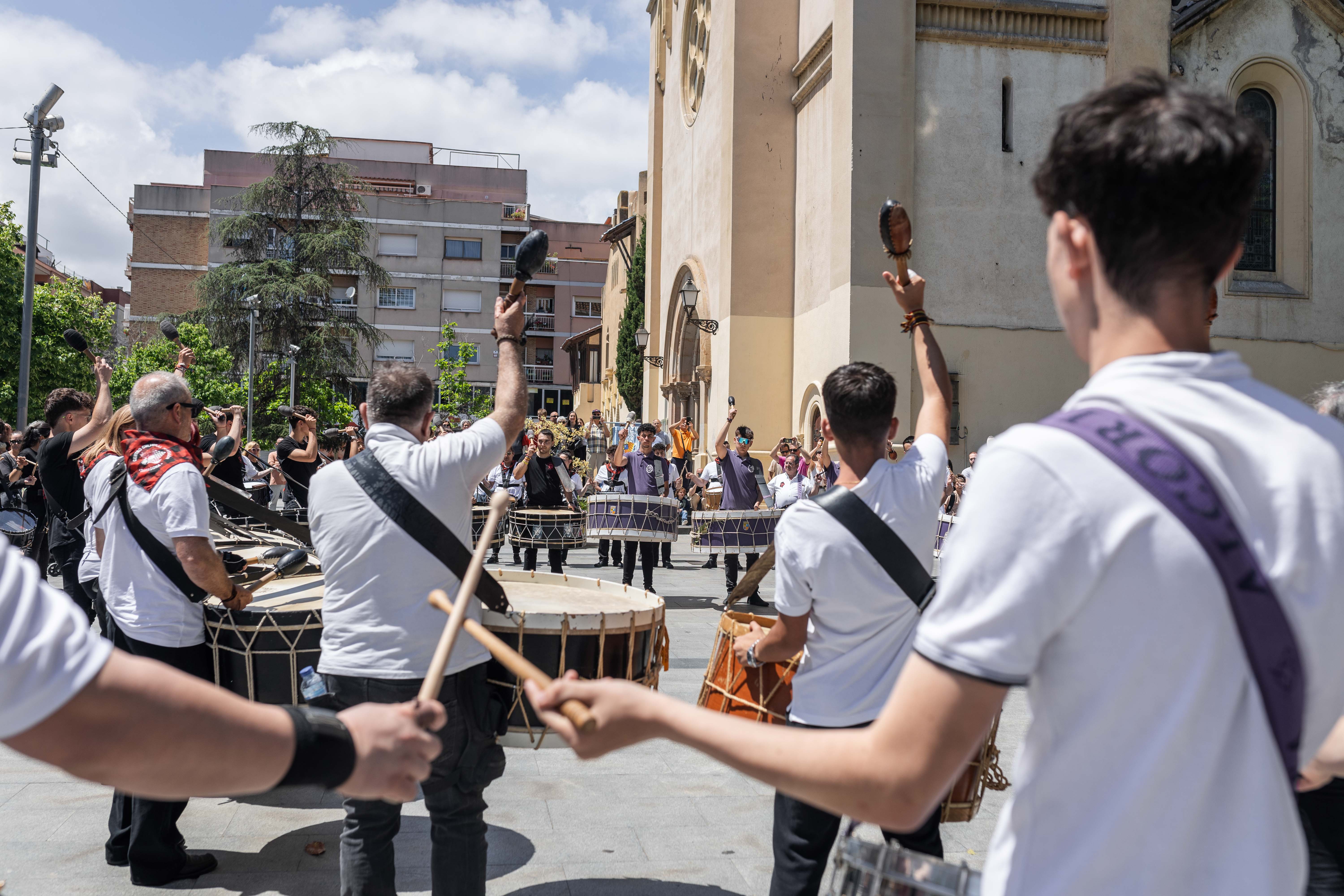 XVII Trobada de Tambors de la Casa de Aragón de Cerdanyola. FOTO: Arnau Padilla