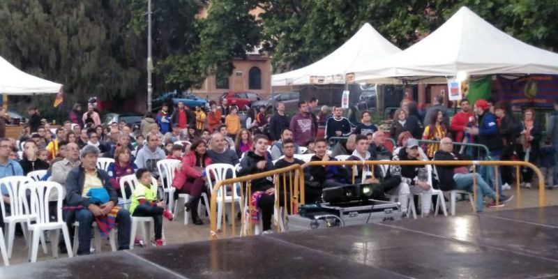 La plaça Sant Ramon tornarà acollir una pantalla gegant per a un partit del Barça. FOTO: Penya Blaugrana Jove de Cerdanyola
