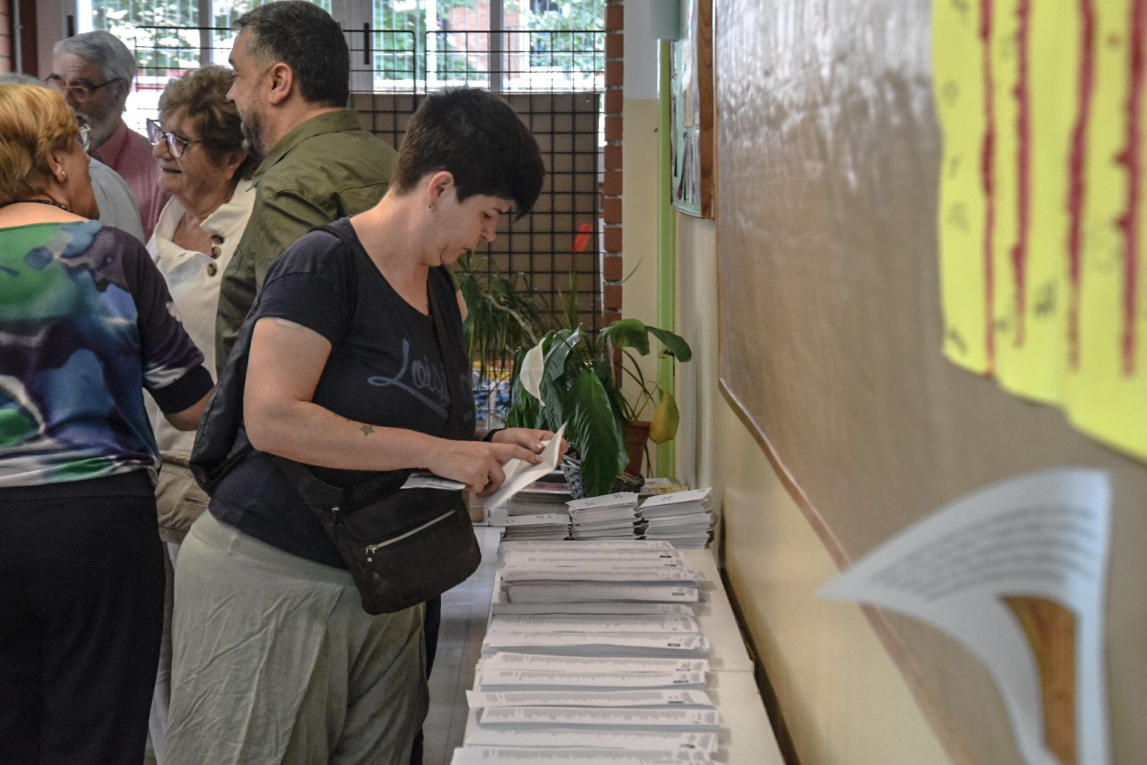 Eleccions al parlament europeu 2024 a Cerdanyola. FOTO: Marc Mata