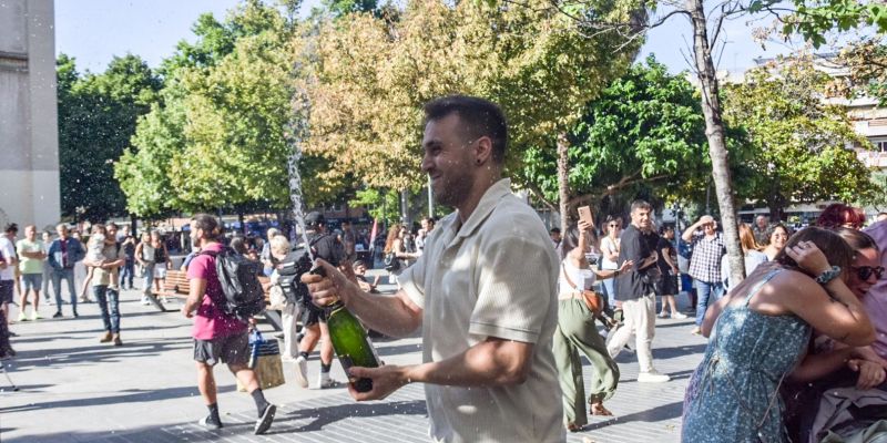 Albert Toà, un dels impuls de la pastisseria, celebrant la inauguració. FOTO: Marc Mata Albert Toà, un dels impuls de la pastisseria, celebrant la inauguració. FOTO: Marc Mata