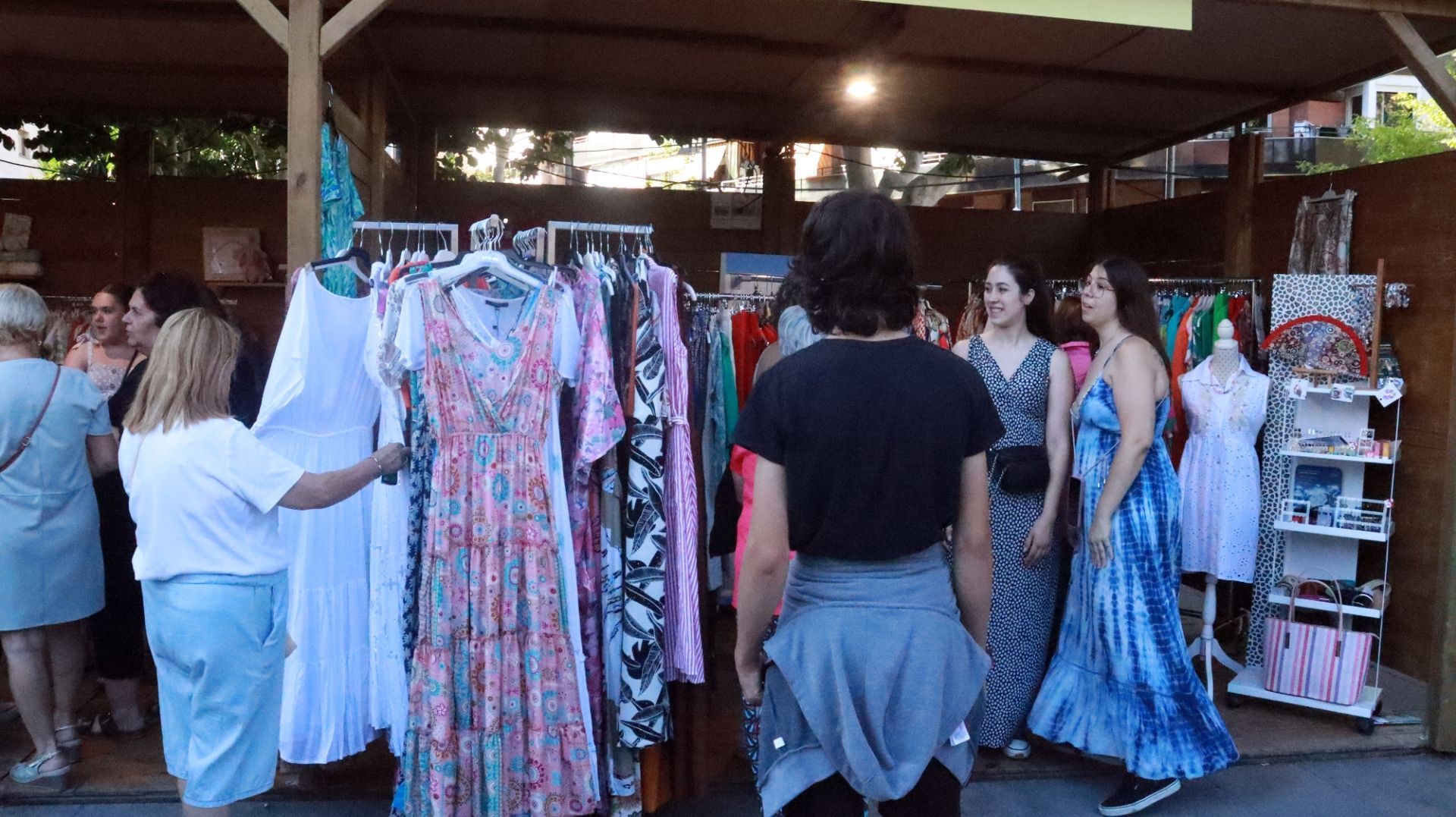 Els comerços de moda ja tenen el seu mercat, el Cerdanyola Market. FOTO: Marc Mata