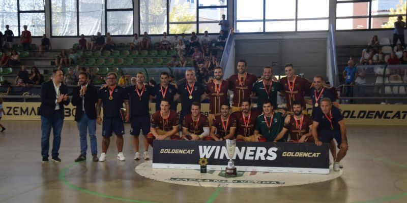Selecció masculina de Portugal amb la copa. FOTO: Marc Mata Selecció masculina de Portugal amb la copa. FOTO: Marc Mata