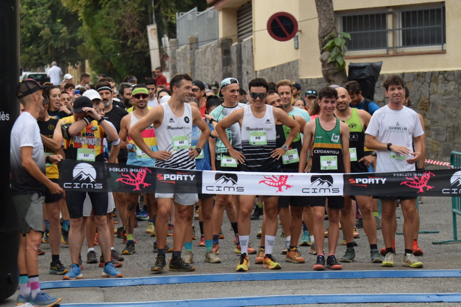 Atletes XVII Cursa Poblats Ibèrics. FOTO: Marc Mata