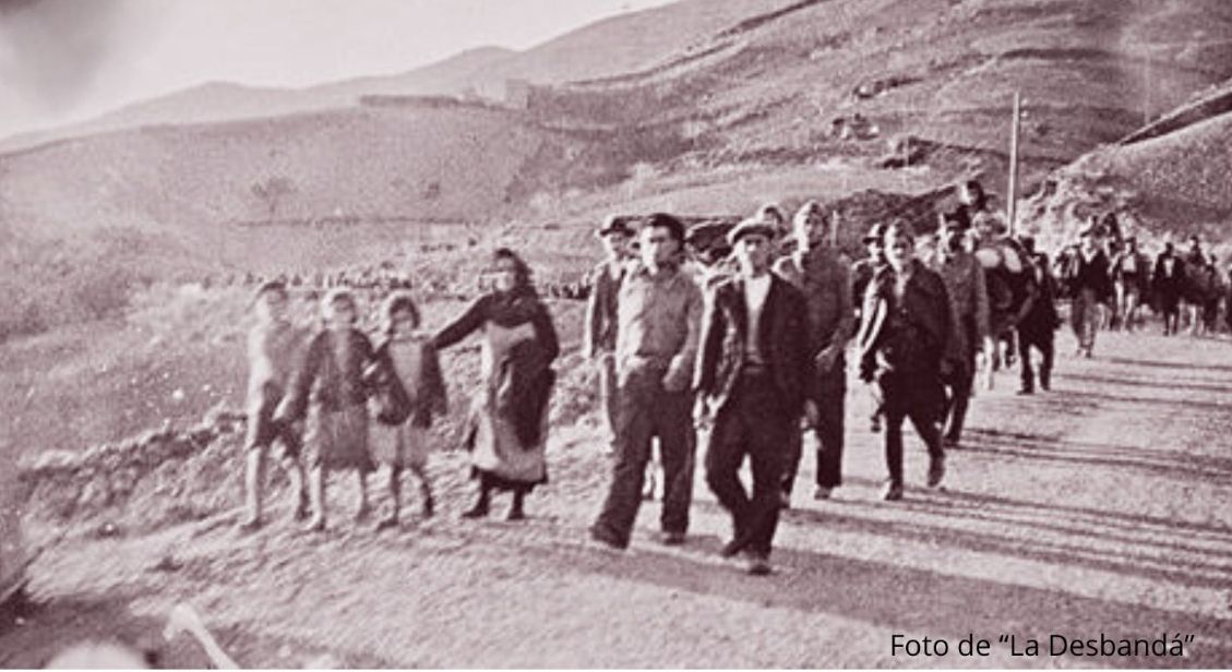 Imatge de la Retirada per la carretera de Màlaga a Almeria. FOTO: Norman Bethune, metge canadenc testimoni de la massacre