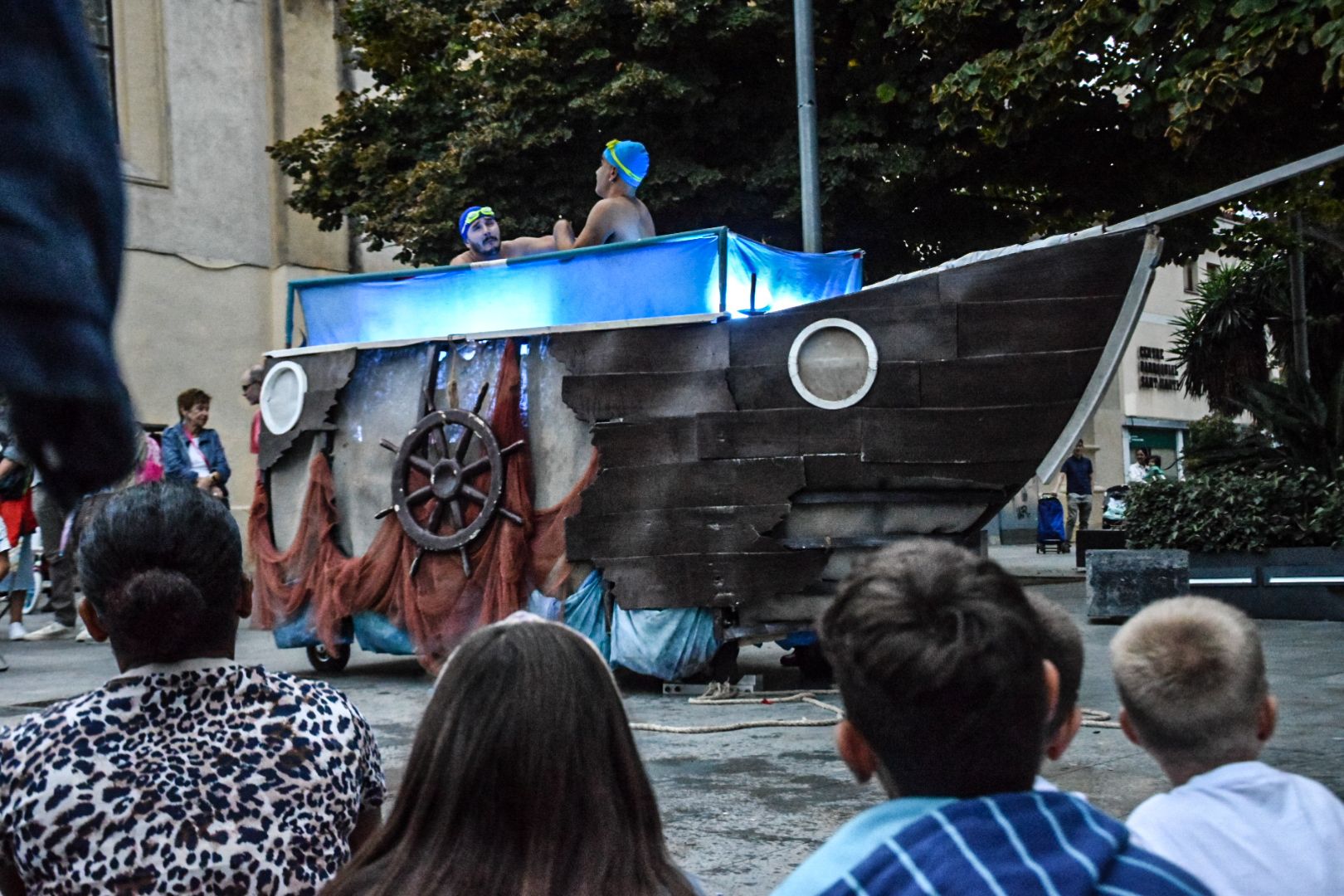 Glub dona el tret de sortida al FIT 2024. FOTO: Marc Mata 