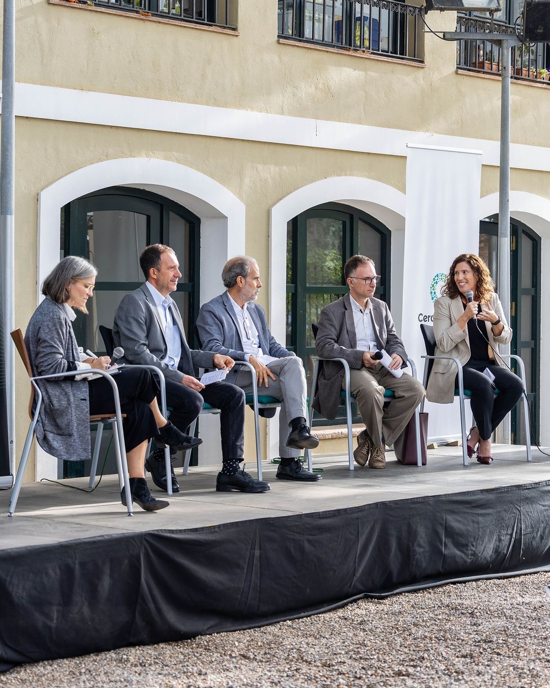 Taula rodona al 8è Esmorzar a Can Serraparera. FOTO: Núria Puentes (Ajuntament de Cerdanyola)