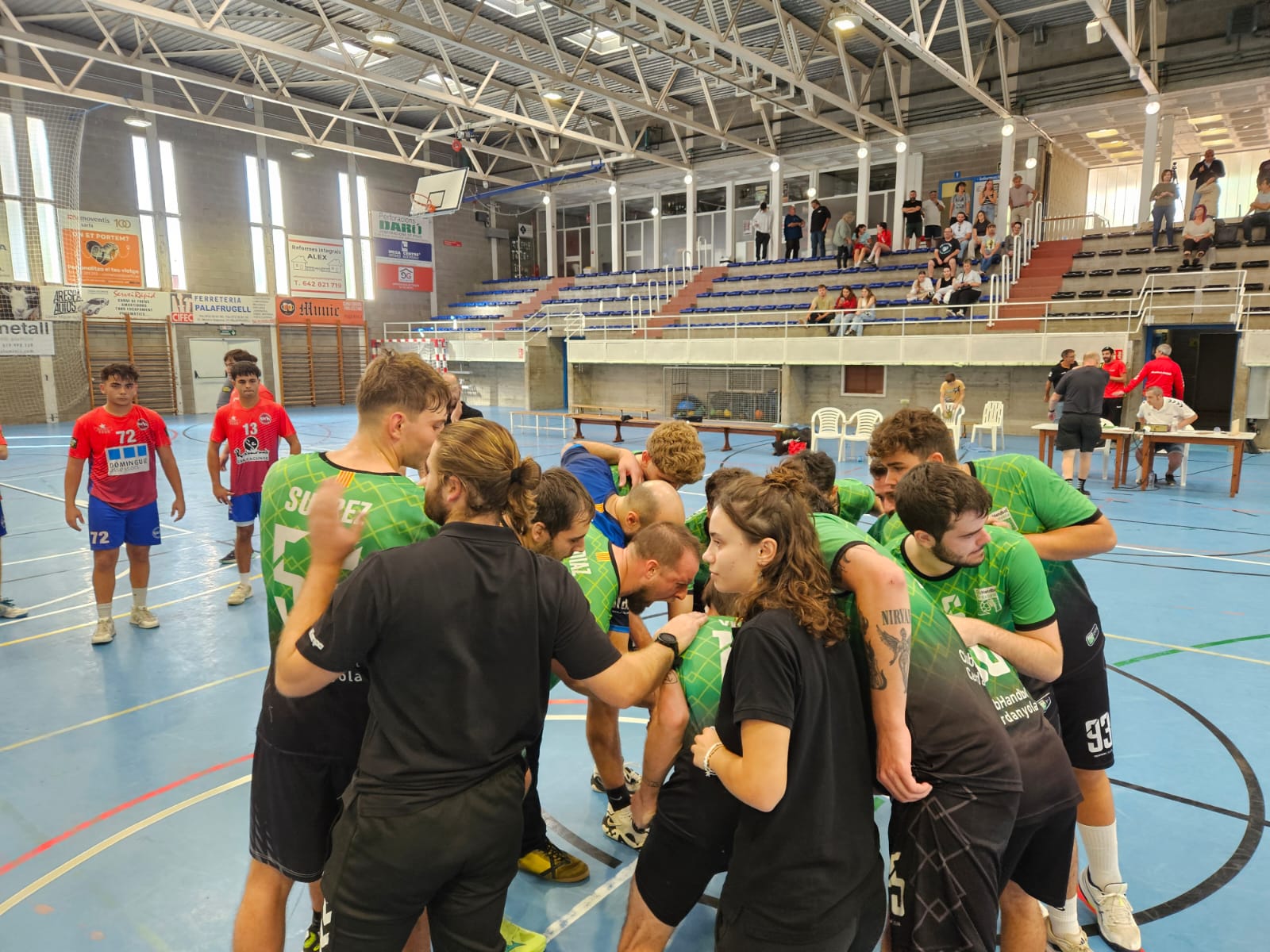 Victòria del sènior masculí del Cerdanyola CH a la pista del Palafrugell. FOTO: Cedida