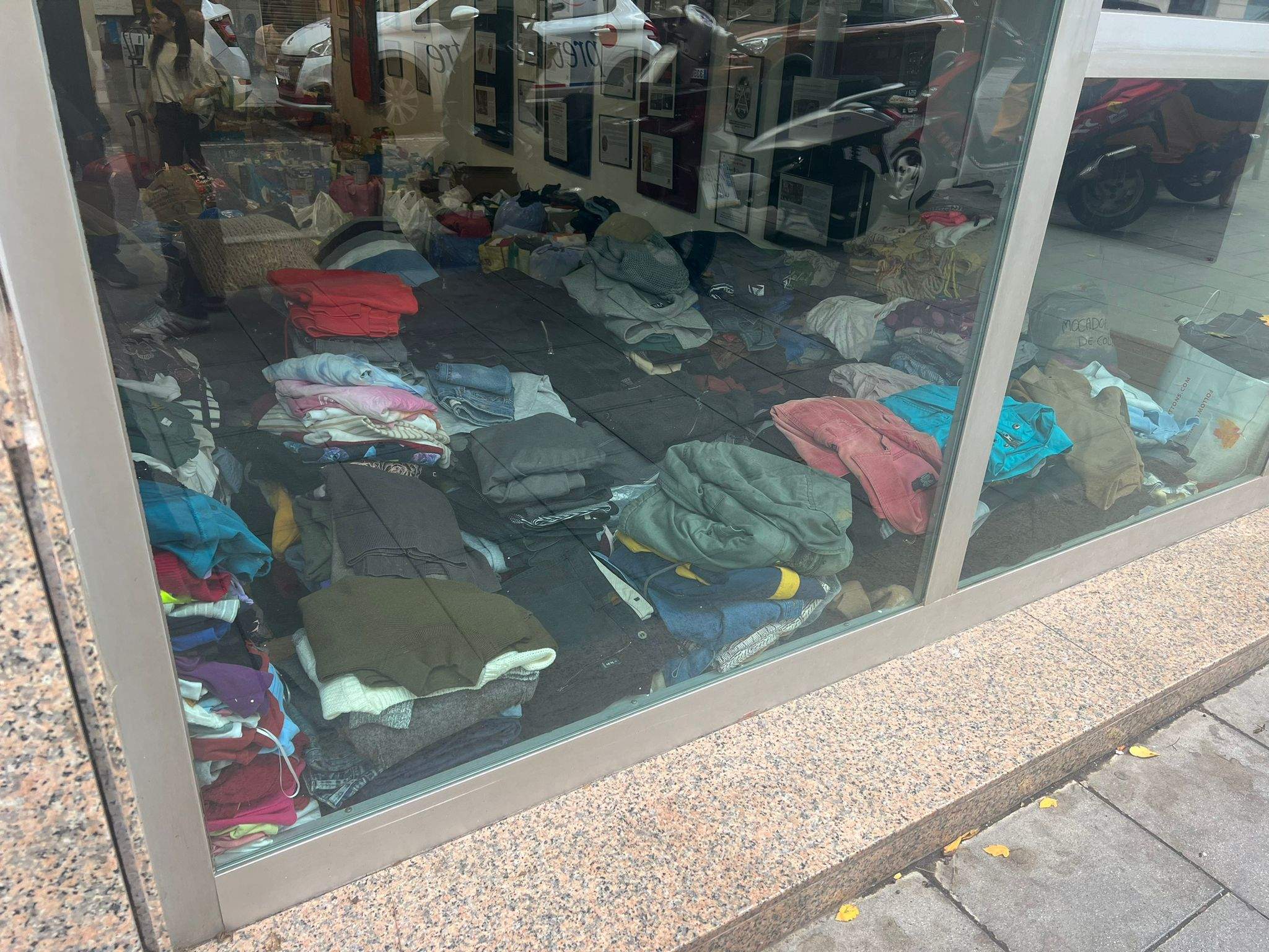 Cerdanyola es bolca amb els afectats per la Dana al País Valencià. FOTO: Marc Mata 