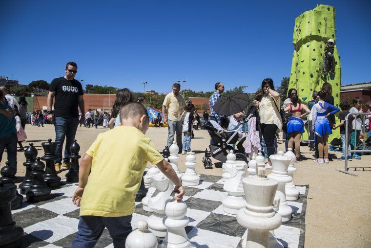La festa de Sant Martí també compta amb la canalla. FOTO: Àngel Bravo