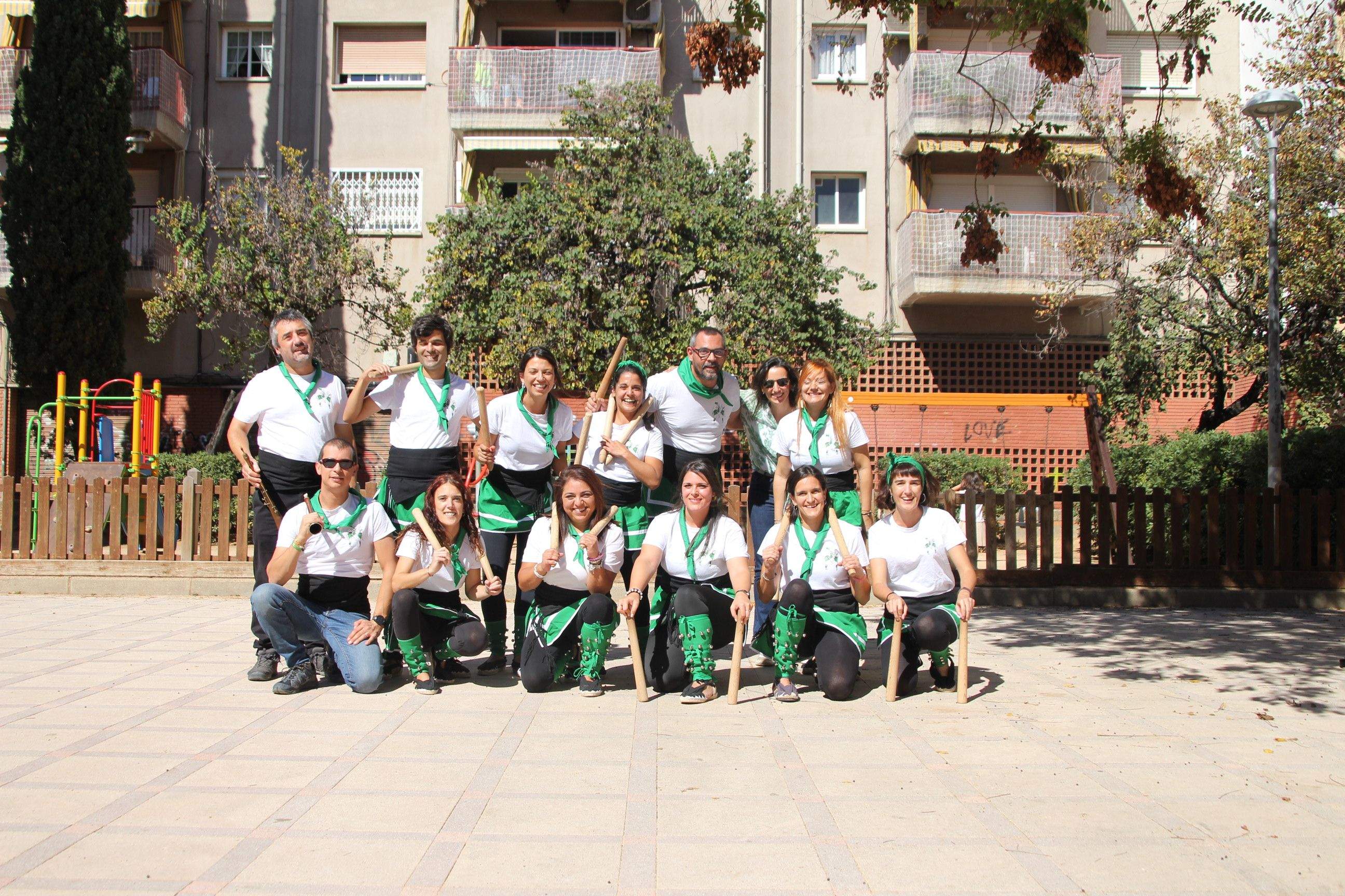 La Colla Bastonera de Cerdanyola es va fundar el passat mes de març. FOTO: Cedida 2684