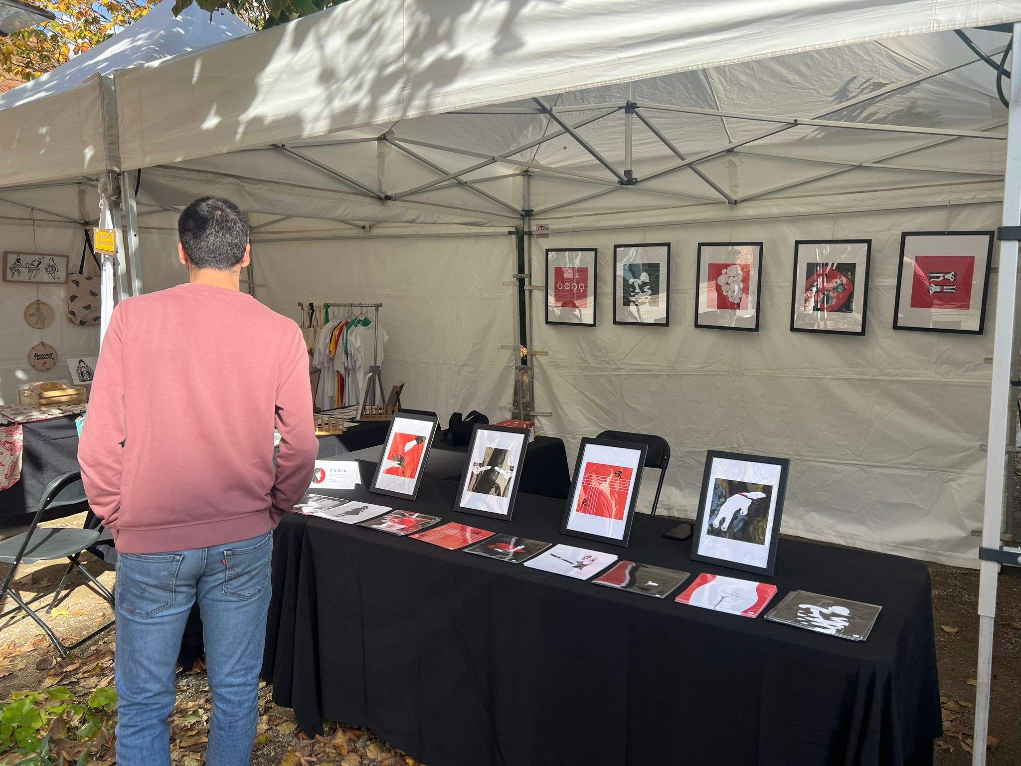 L‘Associació d’Artistes Plàstics de Cerdanyola ha celebrat la Fira d'Art de la Tardor. FOTO: Marc Mata  L‘Associació d’Artistes Plàstics de Cerdanyola ha celebrat la Fira d'Art de la Tardor. FOTO: Marc Mata