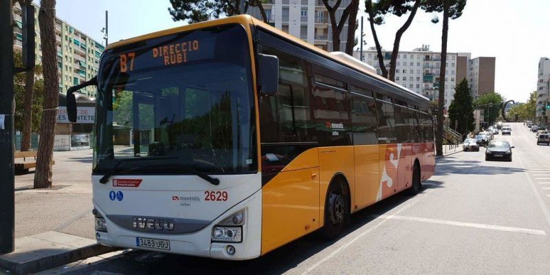 Autobús de la línia B7 a Cerdanyola. FOTO: Ajuntament de Cerdanyola del Vallès