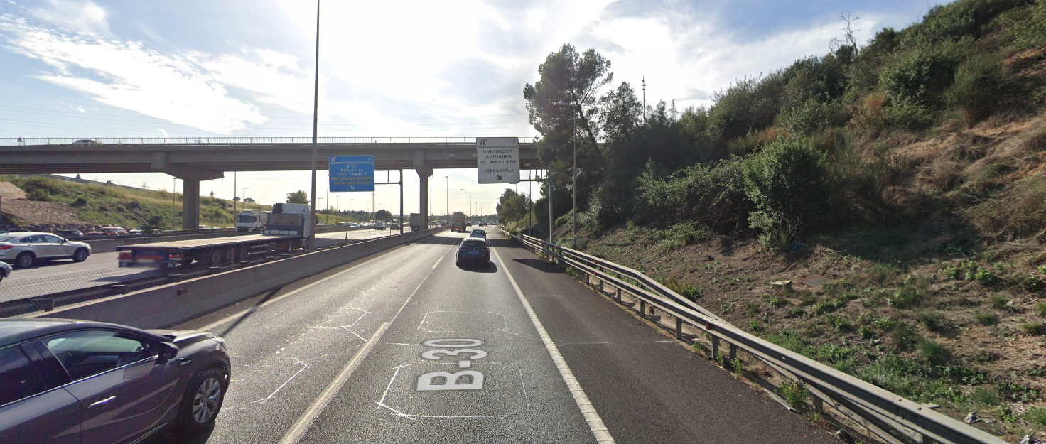 Tram de la B-30 entre Cerdanyola i Sant Cugat. FOTO: Google Maps