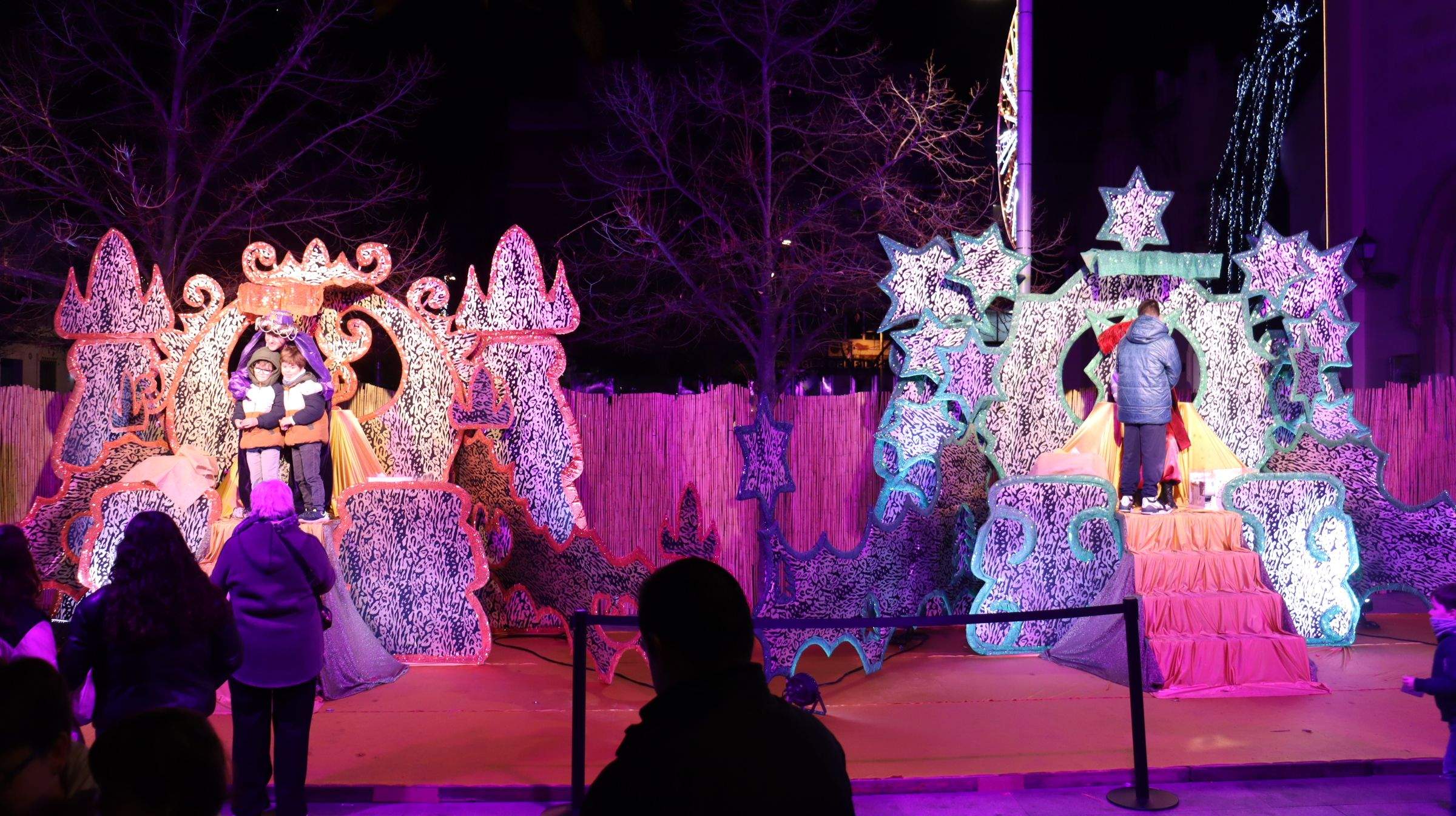 Els infants de Cerdanyola ja han entregat la seva carta als ambaixadors reials FOTO: Marc Mata 