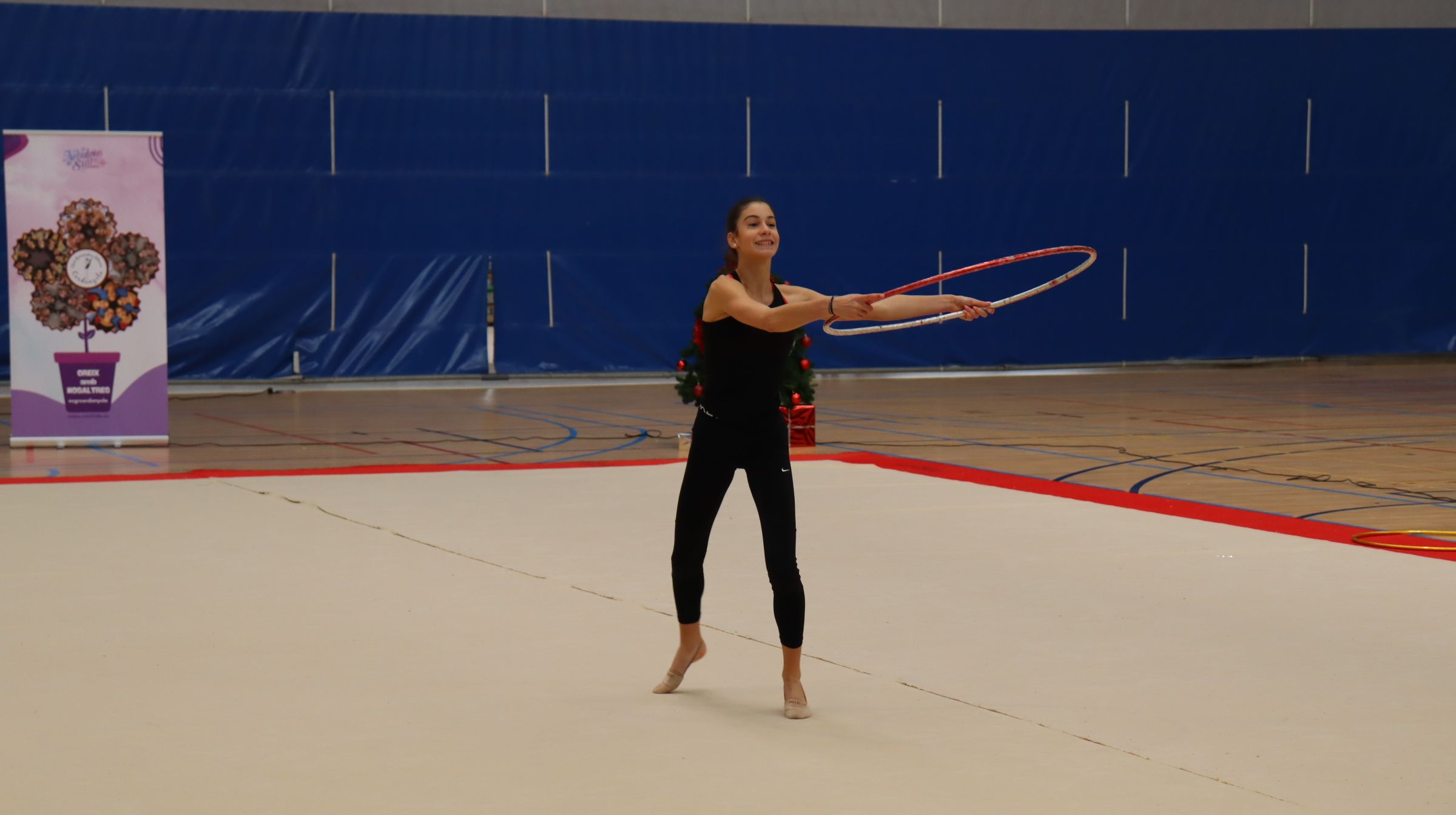 El Club Gimnàstica Ritmica Cerdanyola celebra el seu festival de Nadal. FOTO: Marc Mata