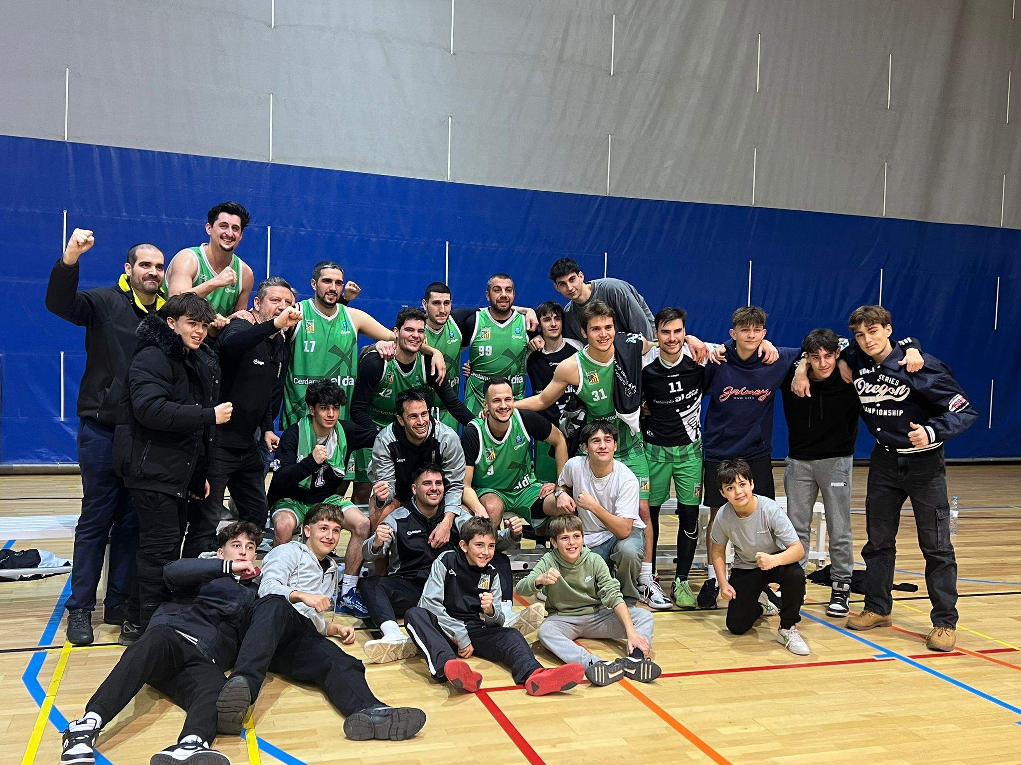 Contundent victòria del CB Cerdanyola. FOTO: Marc Mata 