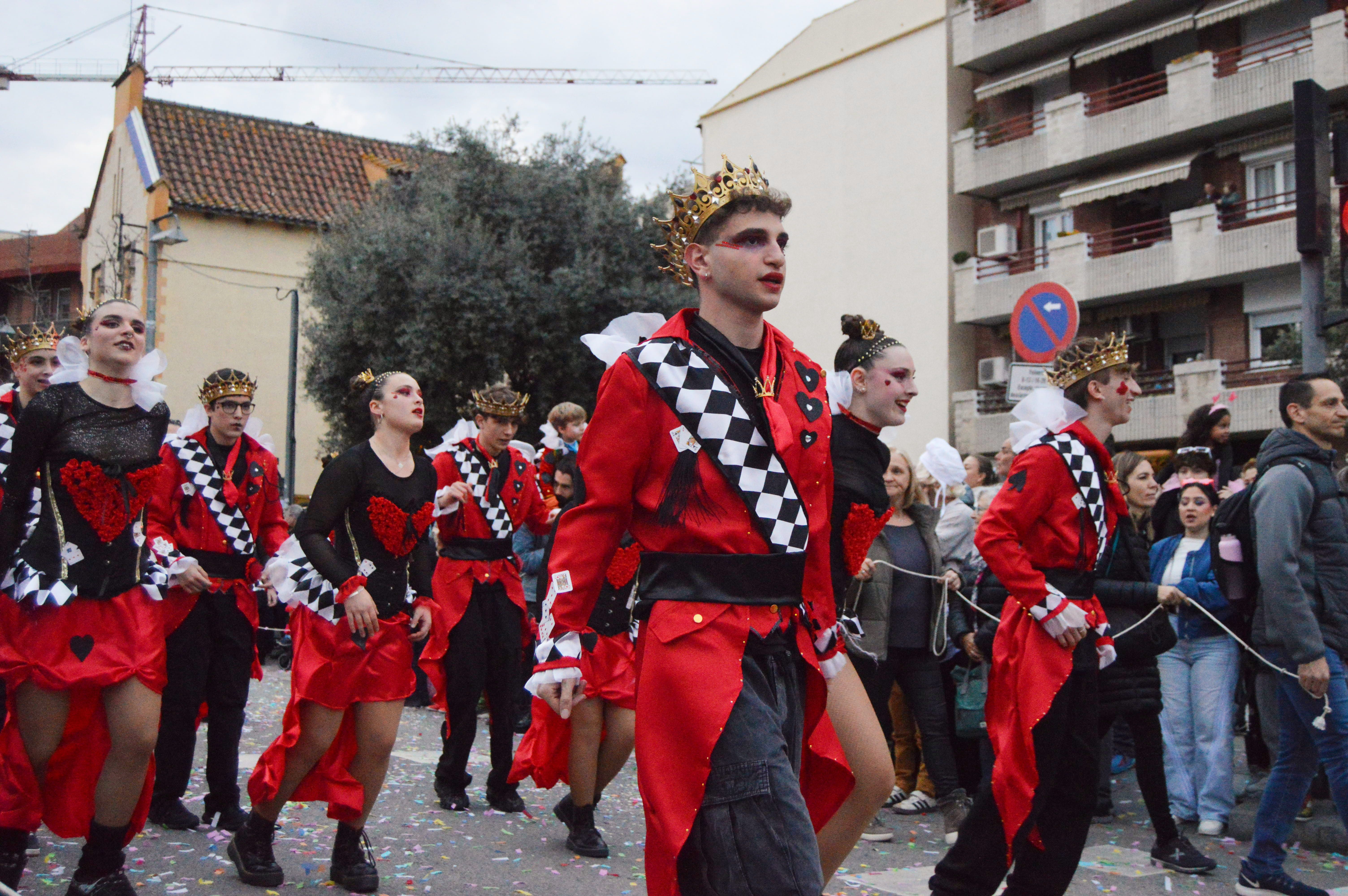 La multitudinària rua de Carnaval en imatges. FOTO: Nora Muñoz 