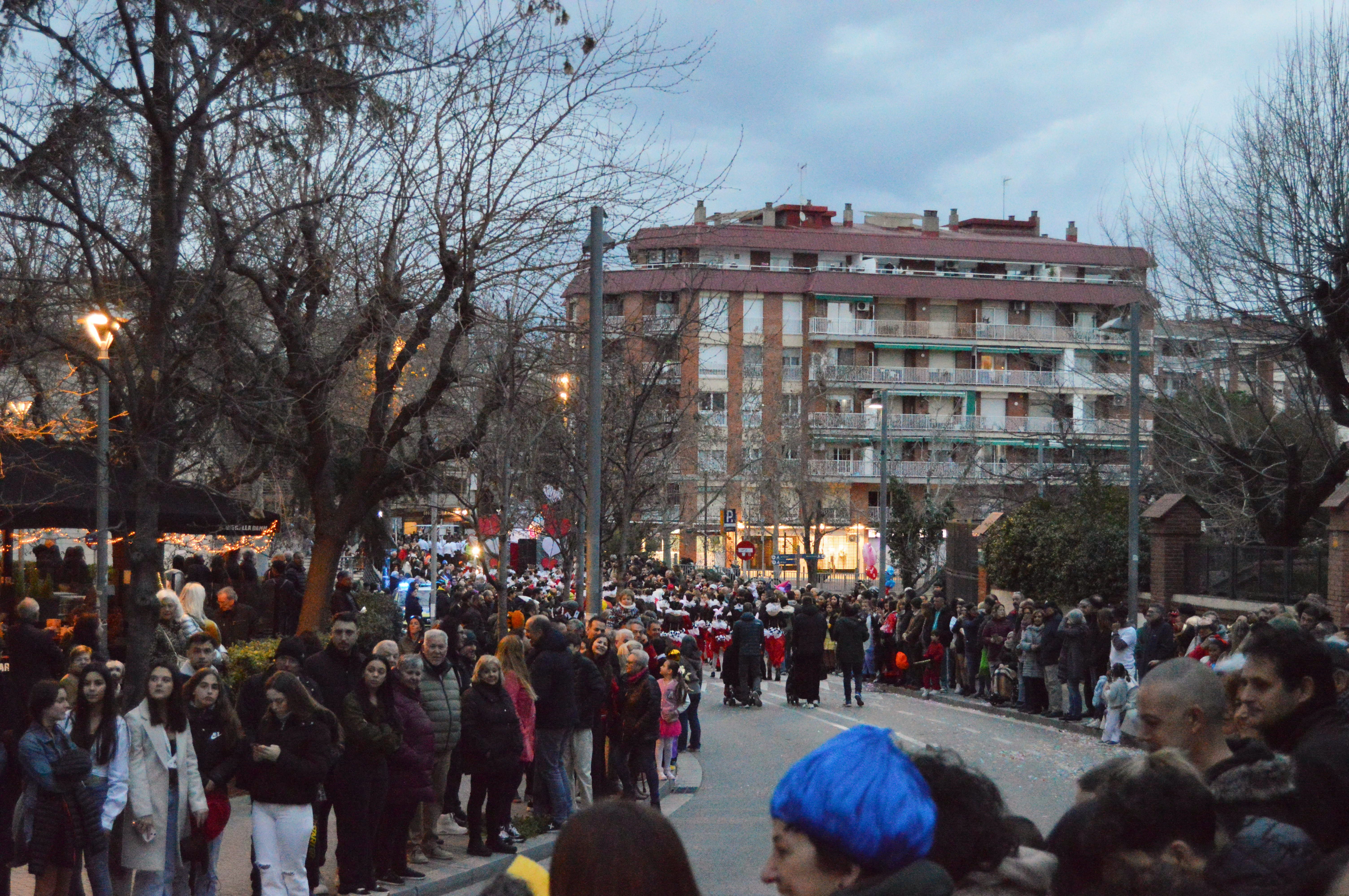 La multitudinària rua de Carnaval en imatges. FOTO: Nora Muñoz 