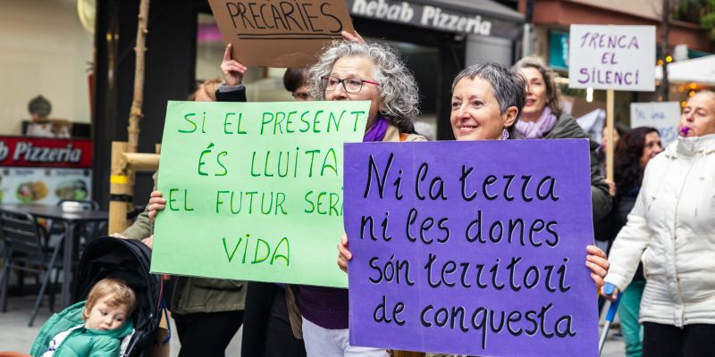 Cerdanyola se suma a la lluita i reivindicació del 8M, Dia de la Dona. FOTO: Arnau Padilla 