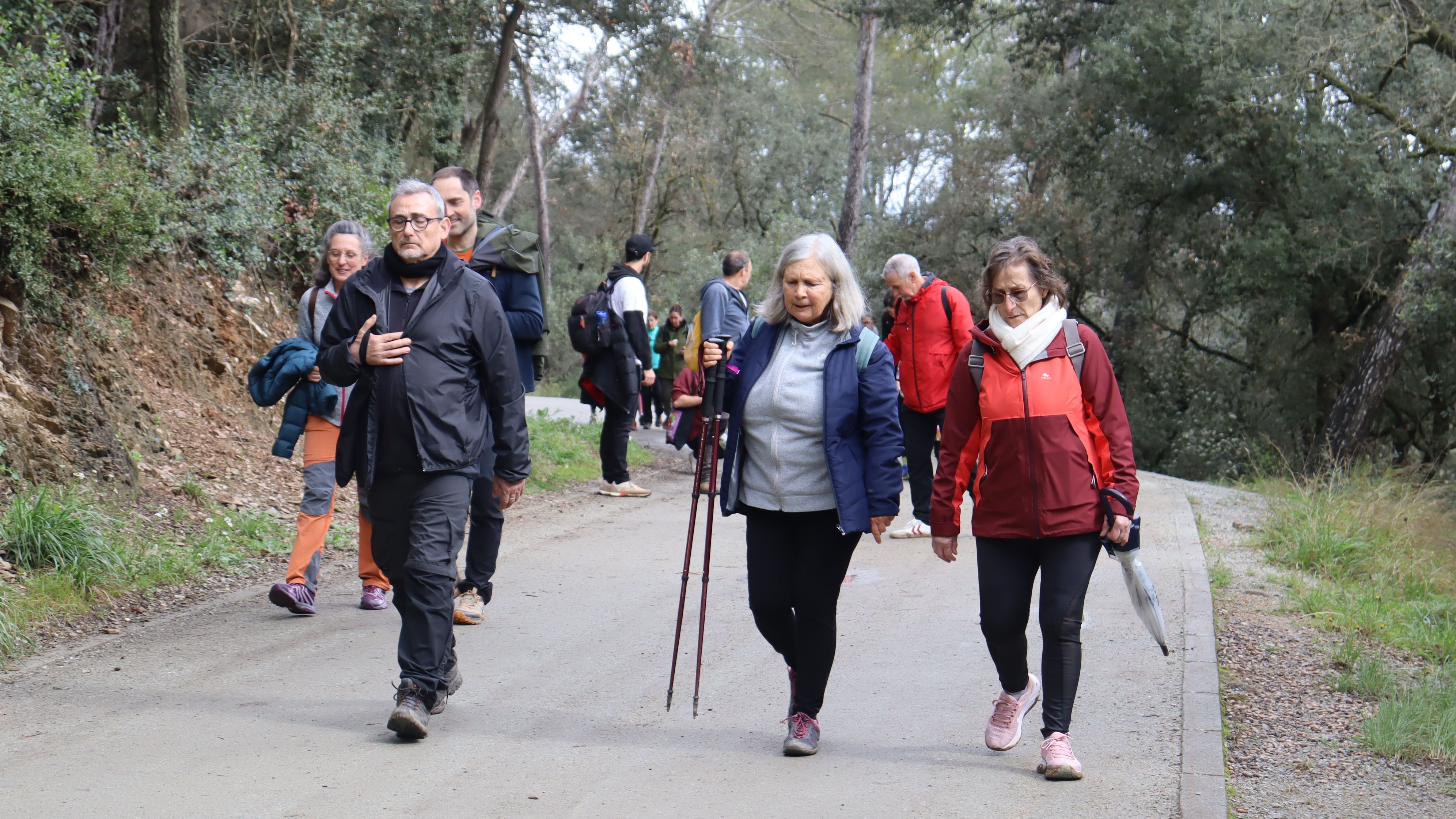 Cerdanyola torna a gaudir de la Caminada Feminista malgrat l'amenaça de pluja. FOTO: Marc Mata