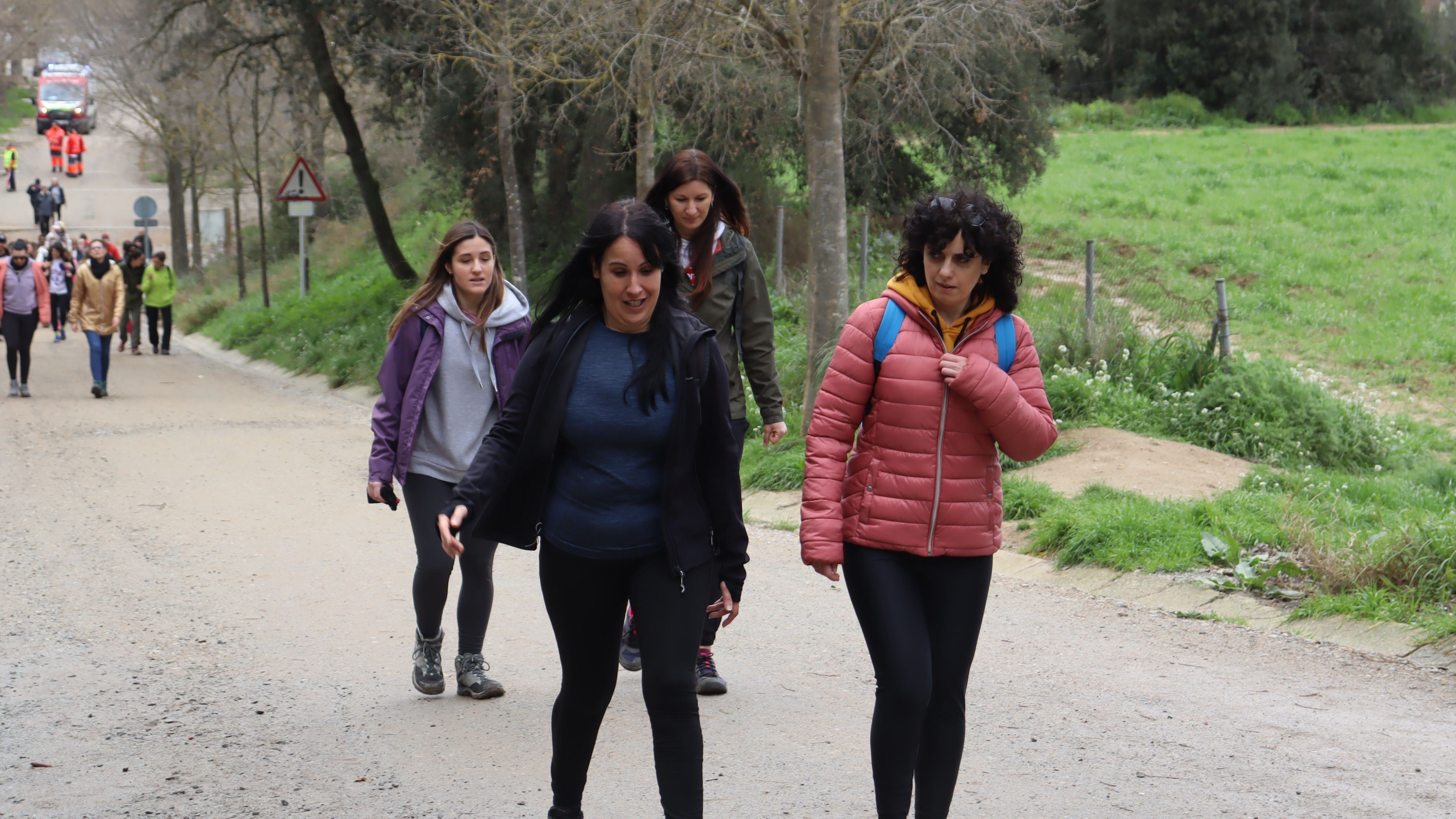 Cerdanyola torna a gaudir de la Caminada Feminista malgrat l'amenaça de pluja. FOTO: Marc Mata