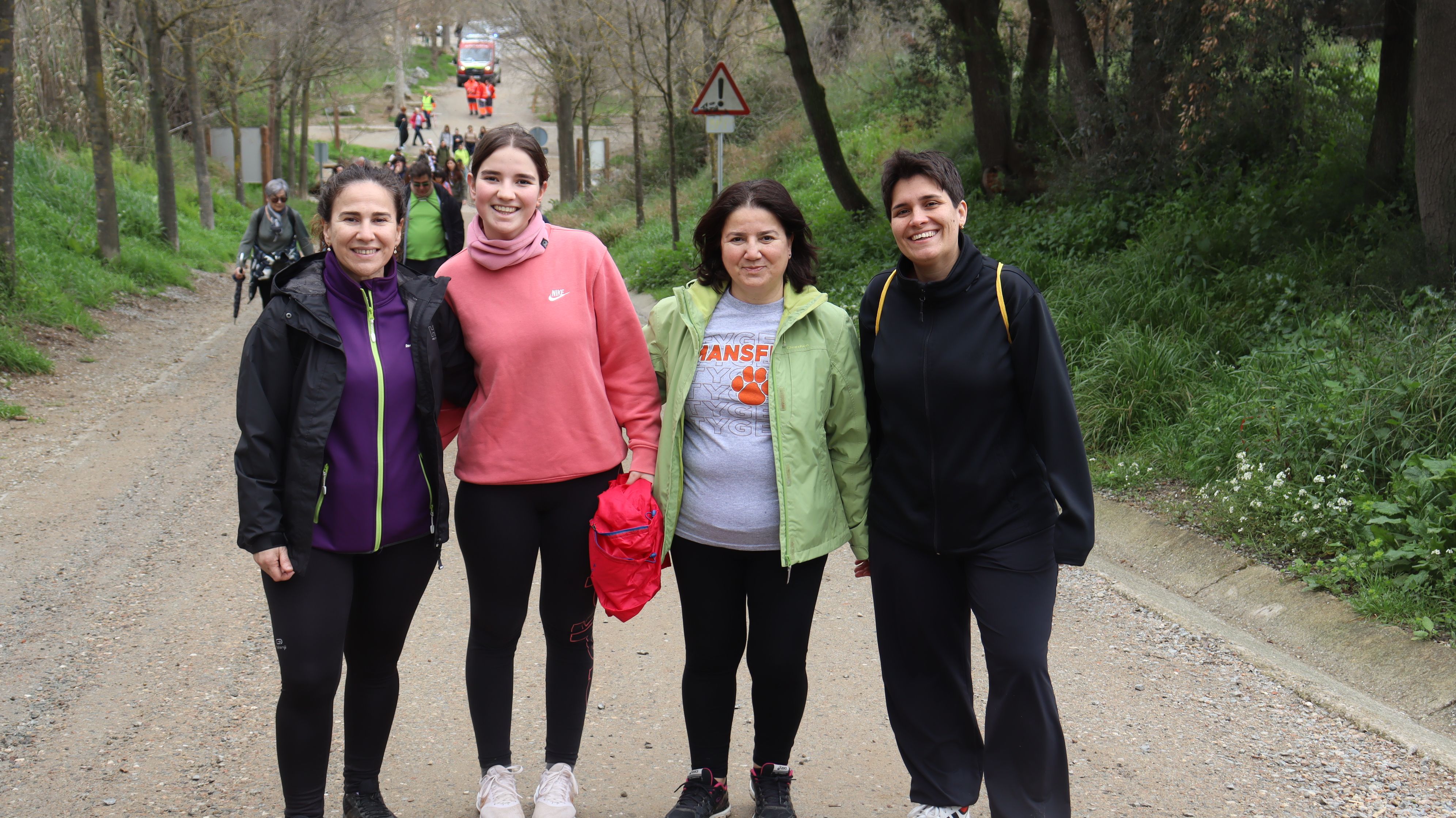 Cerdanyola torna a gaudir de la Caminada Feminista malgrat l'amenaça de pluja. FOTO: Marc Mata