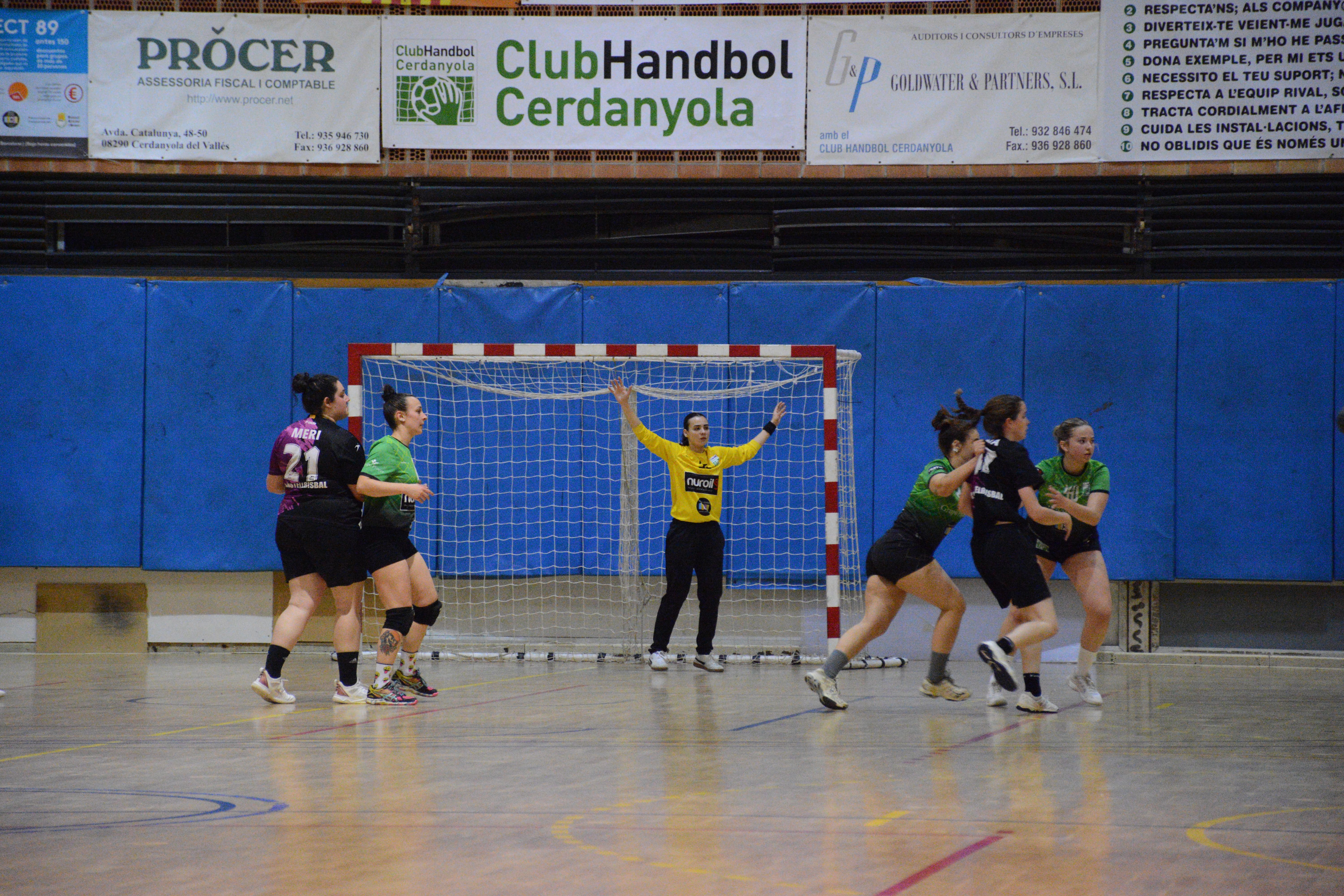 L'handbol femení es consolida a la cinquena posició i s'apropa a la quarta i tercera laça. FOTO: CH Cerdanyola 