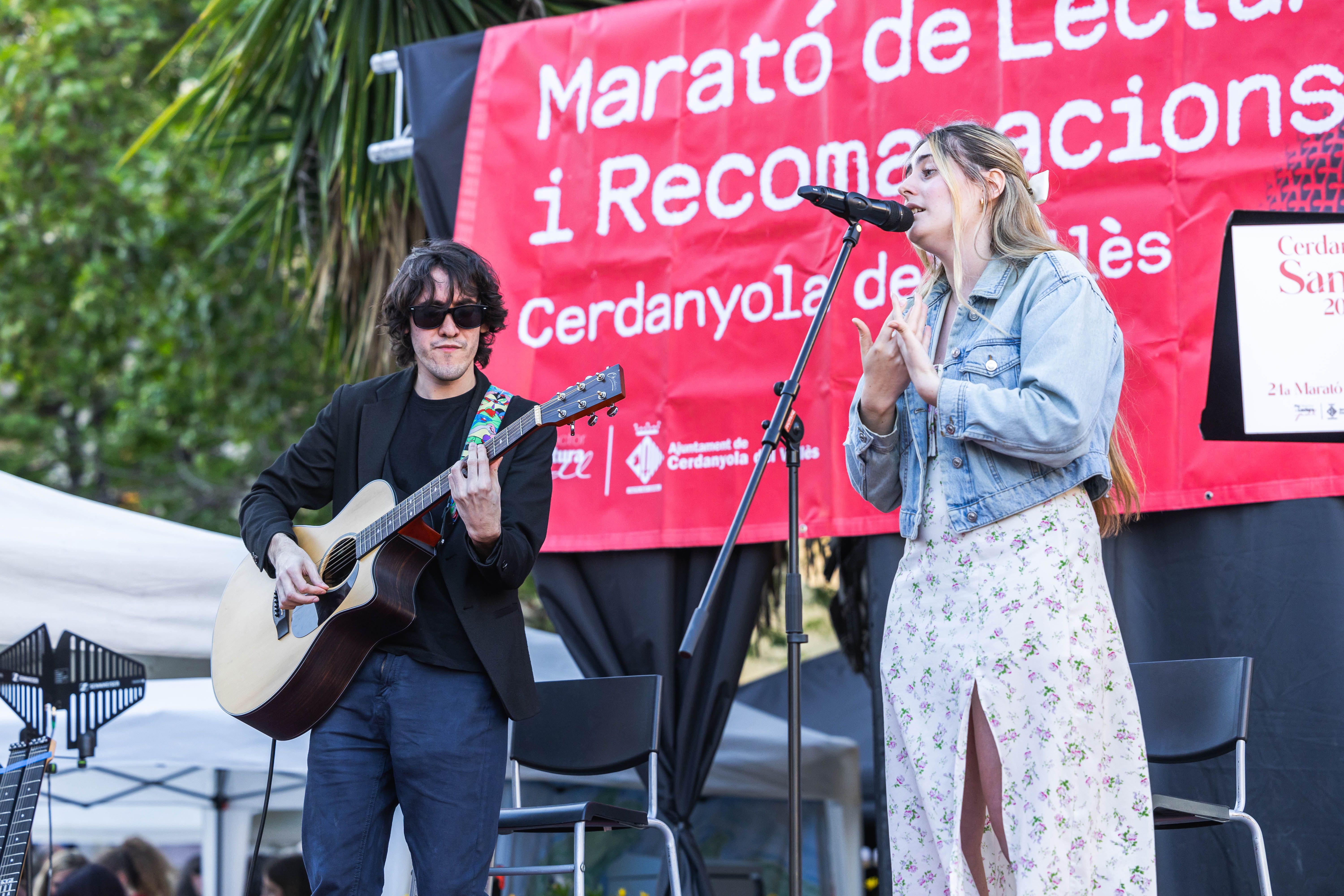 La diada de Sant Jordi 2025 a Cerdanyola. FOTO: Arnau Padilla