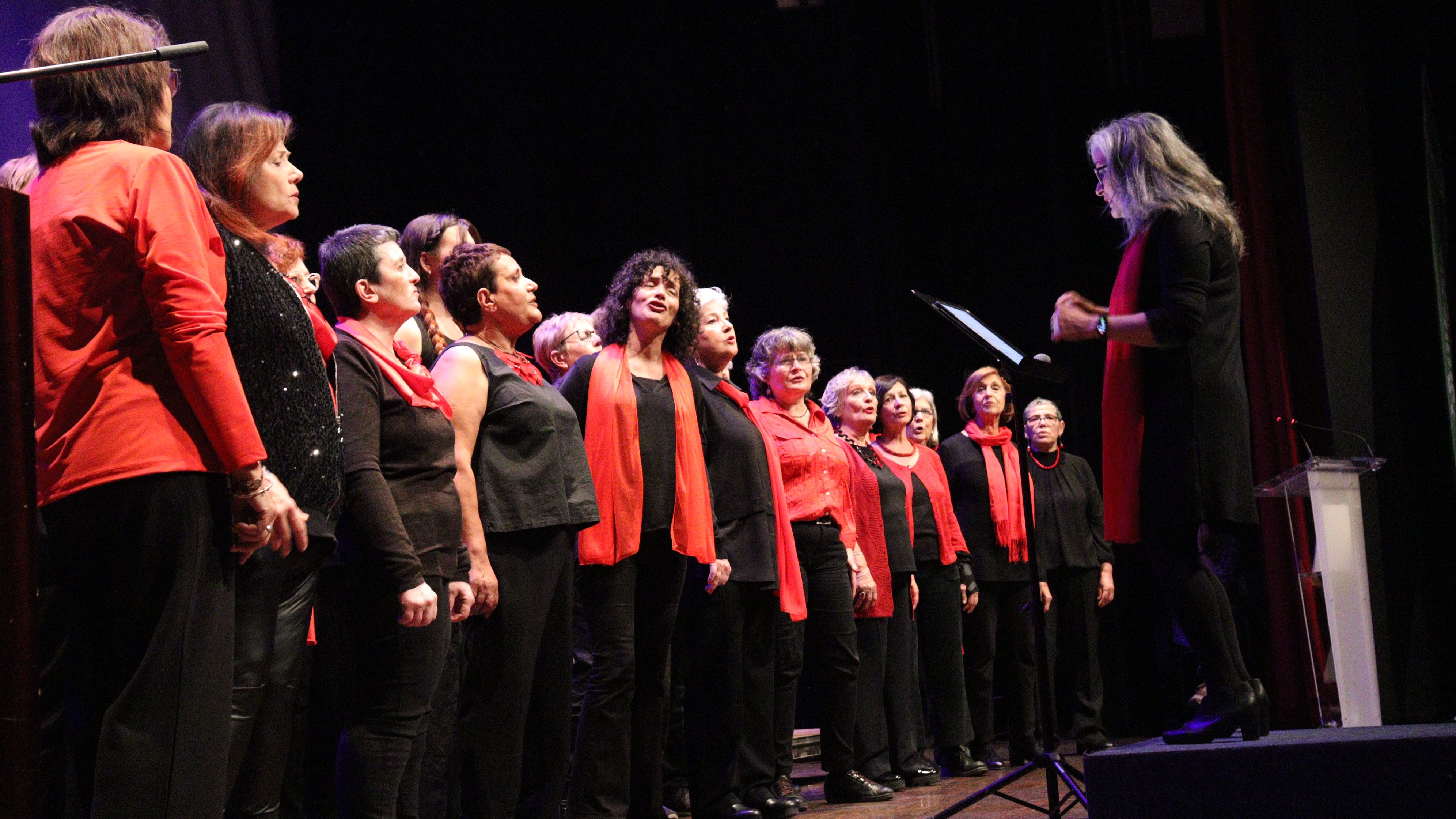 Concert solidari de Corals a favor de la Fundació Oncolliga. FOTO: Marc Mata