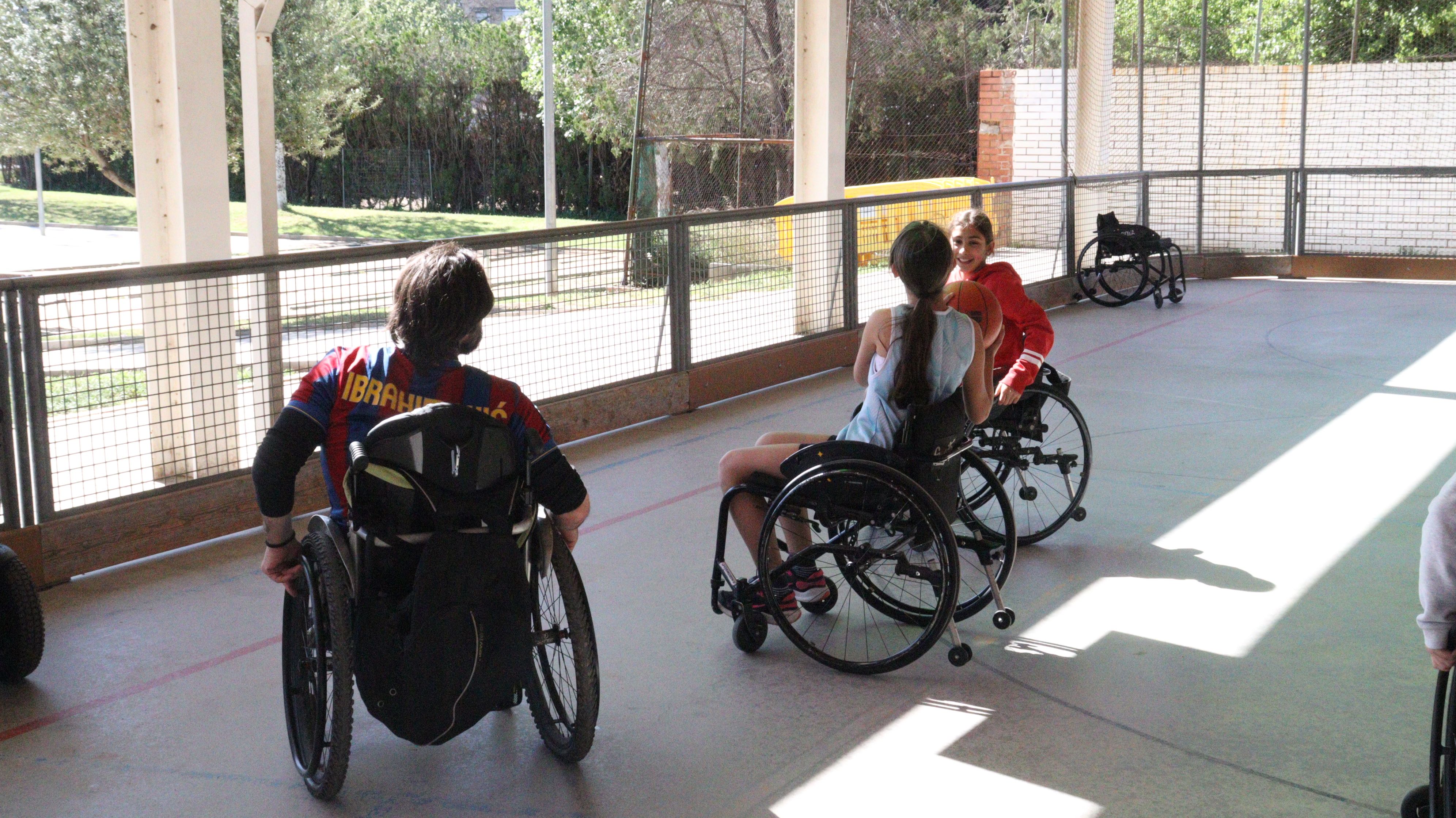Jornada de l'esport inclusiu en imatges. FOTO Marc Mata (29)