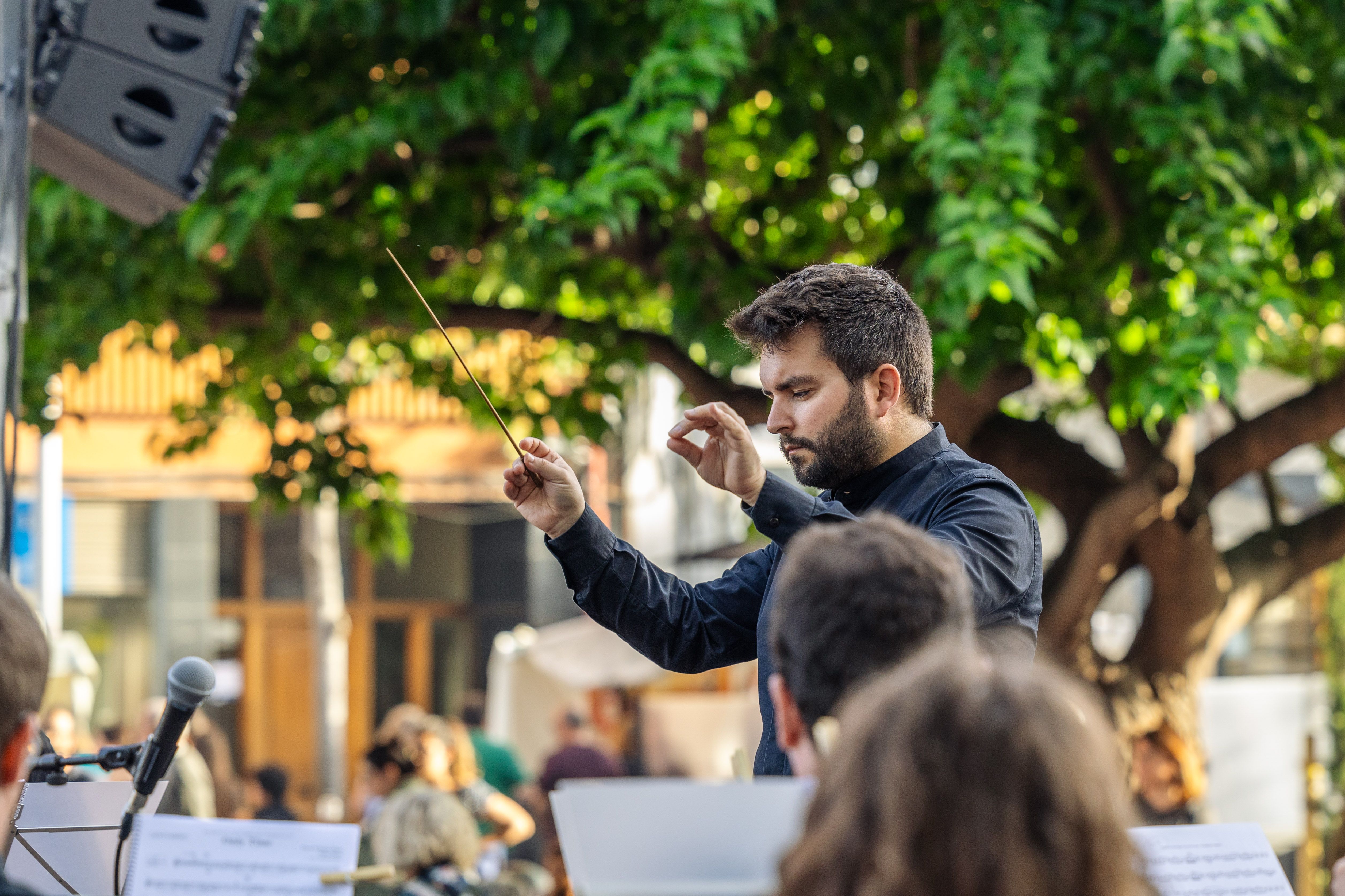 L’Agrupació Musical de Cerdanyola ha interpretat un tast del seu espectacle “Un Castell Celta”. FOTO: Arnau Padilla.