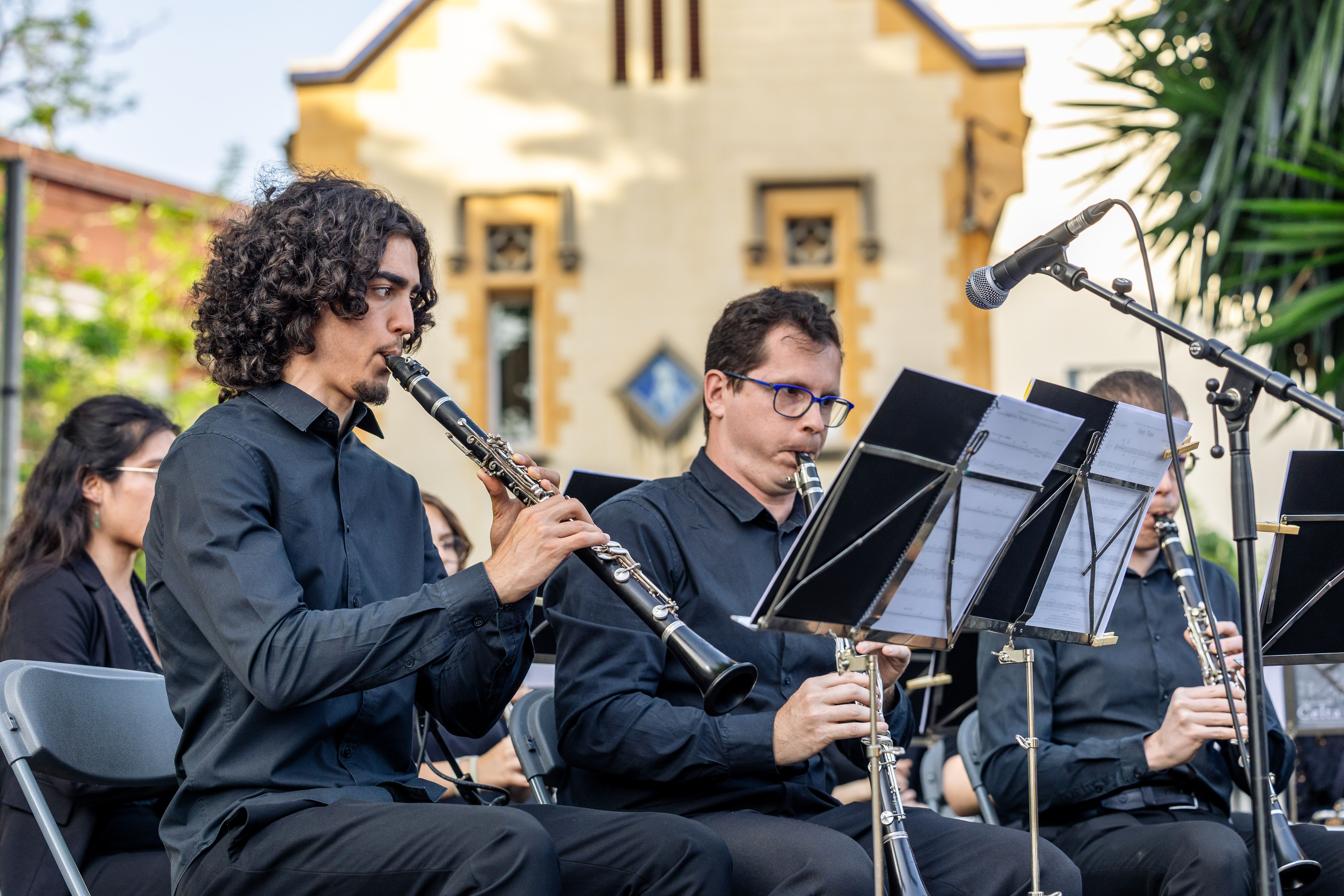 L’Agrupació Musical de Cerdanyola ha interpretat un tast del seu espectacle “Un Castell Celta”. FOTO: Arnau Padilla.