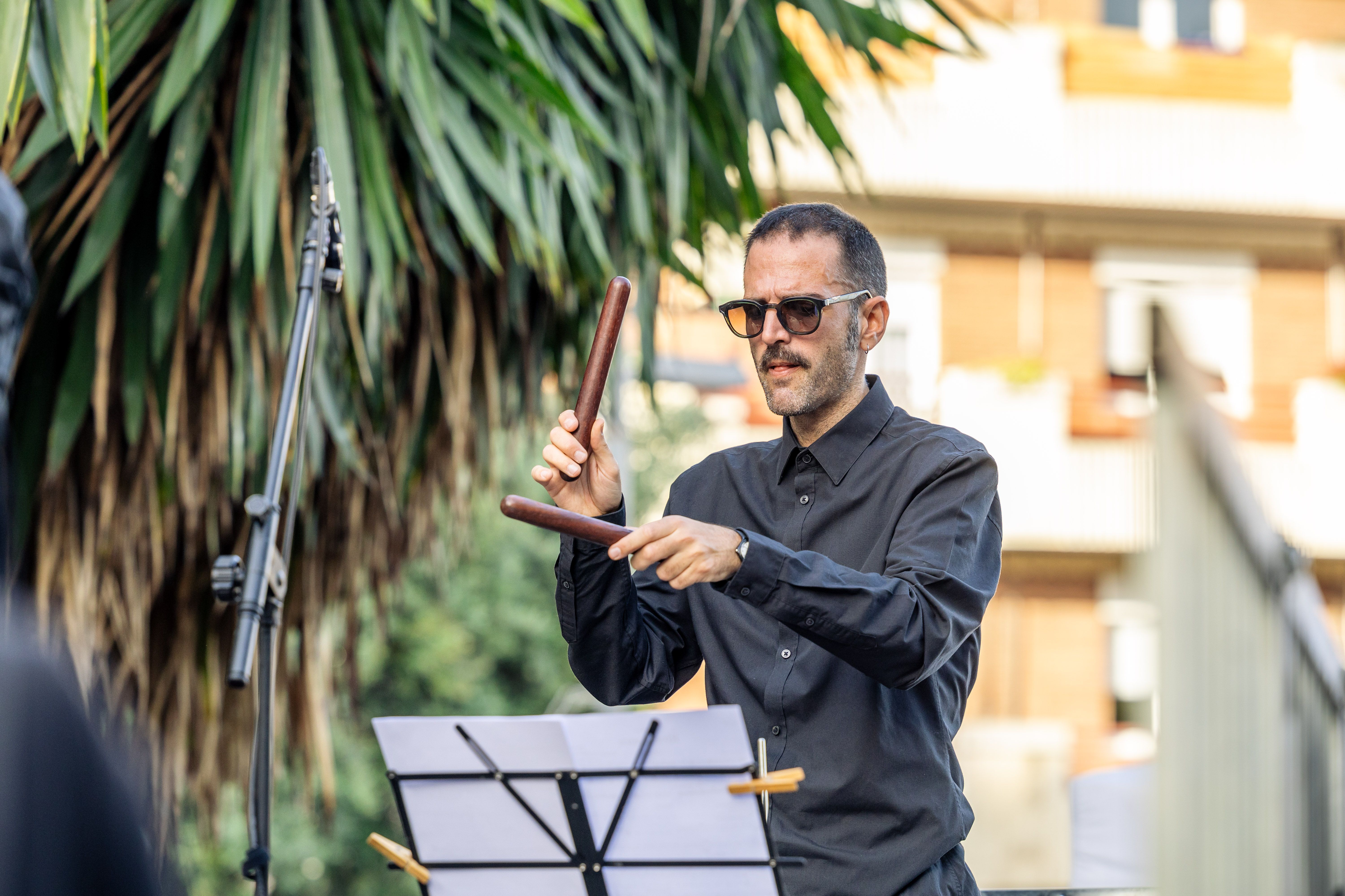 L’Agrupació Musical de Cerdanyola ha interpretat un tast del seu espectacle “Un Castell Celta”. FOTO: Arnau Padilla.