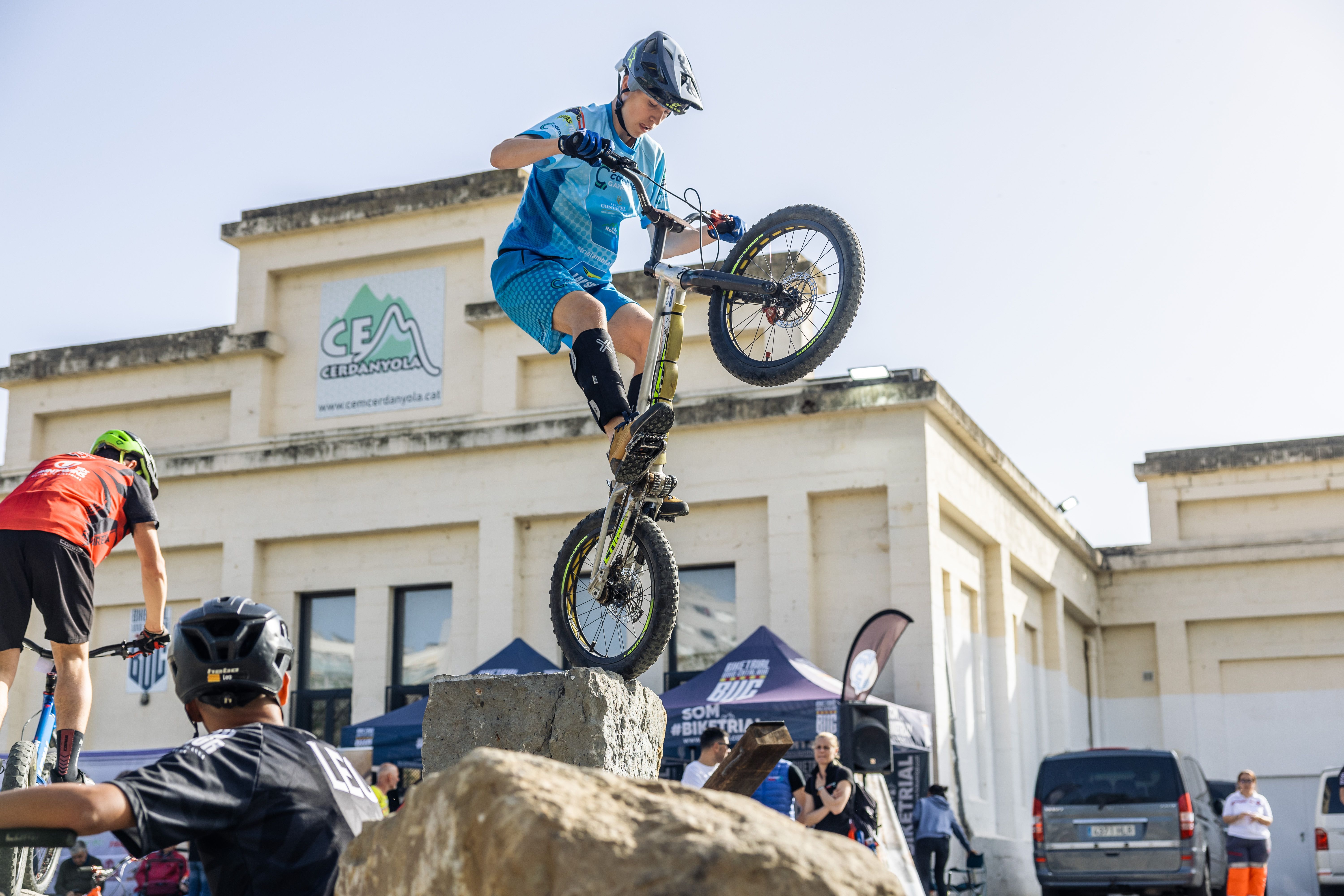 Tècnica i vol al límit a l’Open Bike Trial. FOTO: Arnau Padilla.