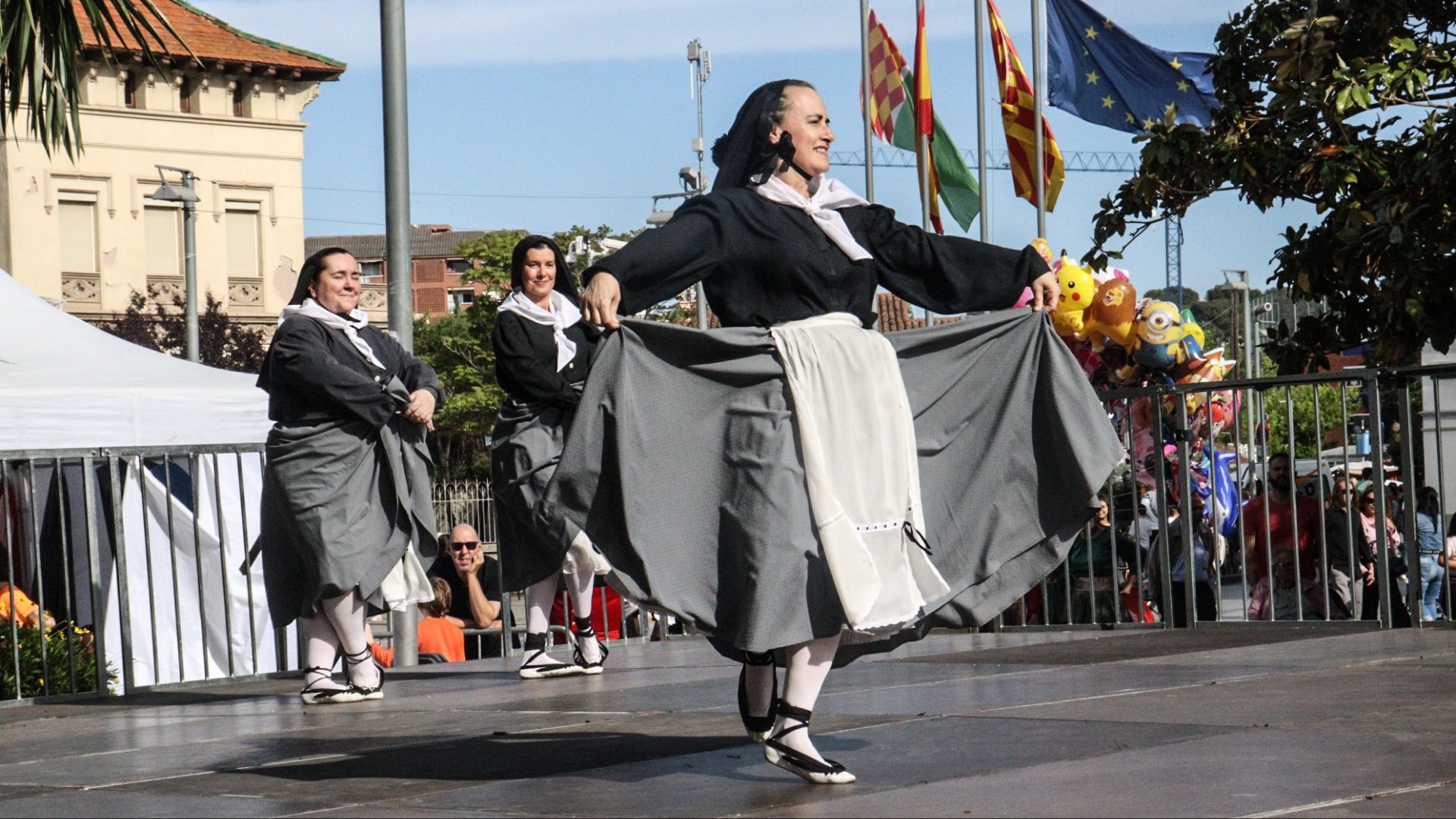 Danses tradicionals amb l'Esbart de Sant Marçal. Foto: Marc Mata. 