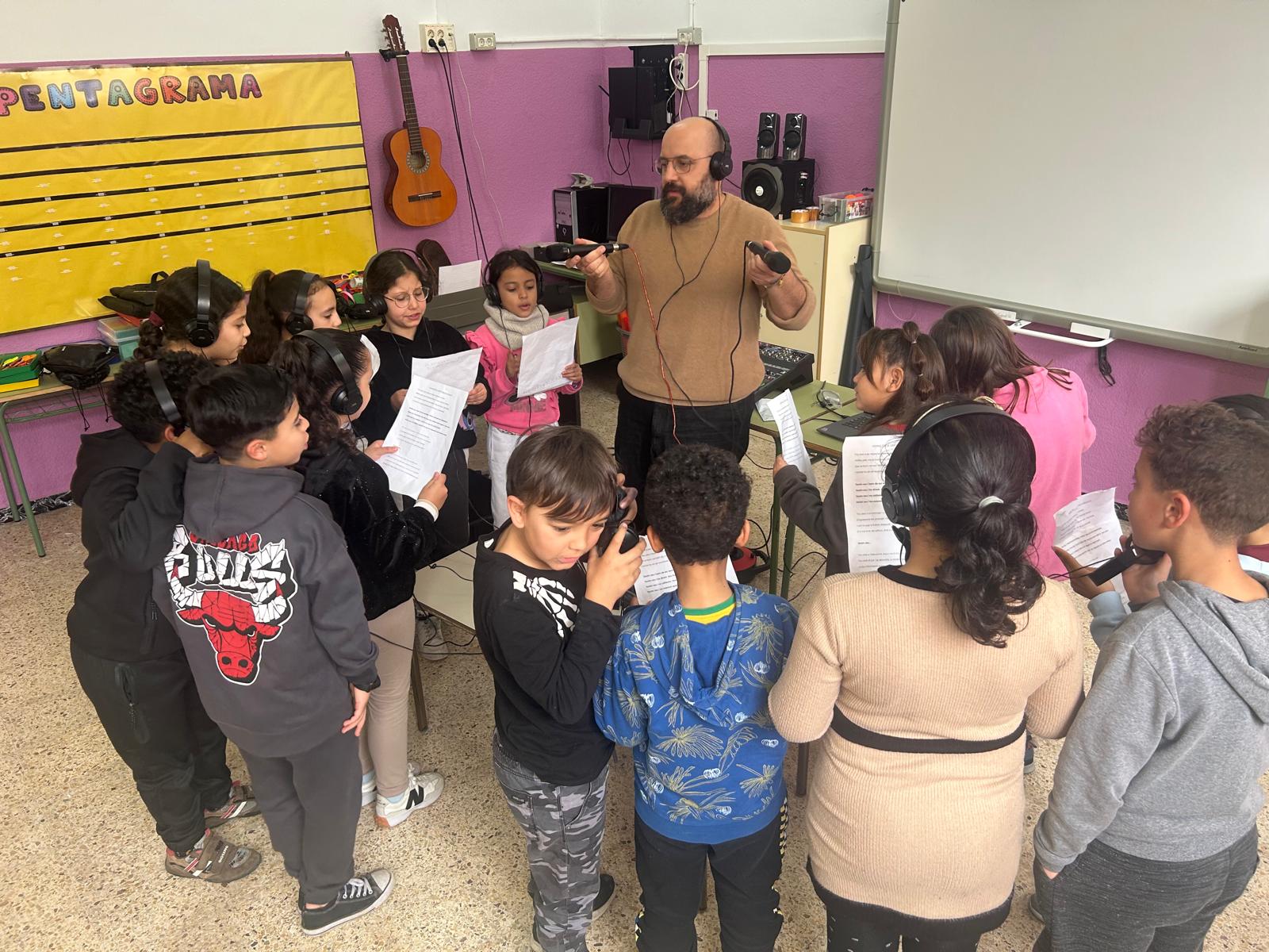 Participants al concurs durant els enregistraments. FOTO: Escola Les Fontetes