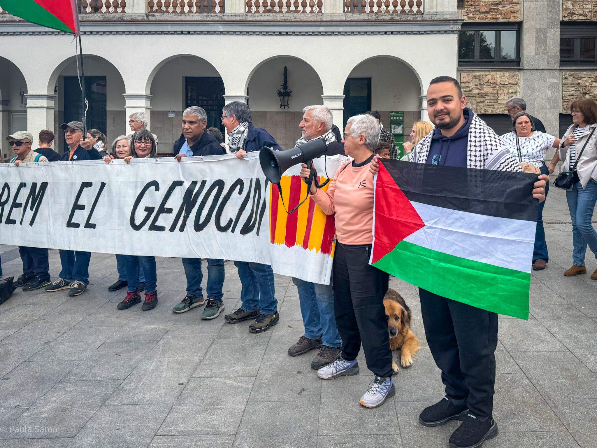 Concentració Cerdanyola amb Gaza. A partir d'ara, cada dijous a les 19 h, a l'Ajuntament. FOTO: Paula Sama