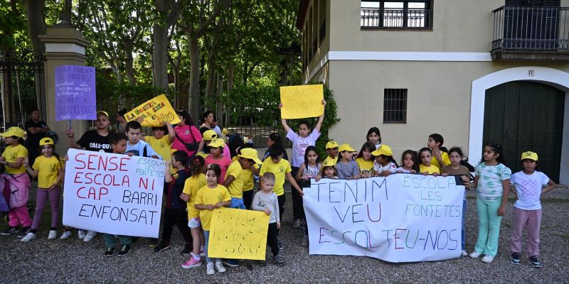 Arribada a la Masia de Serraparera, sobre les 17.30 hores d'aquest dijous. FOTO: Paula Sama. Arribada a la Masia de Serraparera, sobre les 17.30 hores d'aquest dijous. FOTO: Paula Sama.