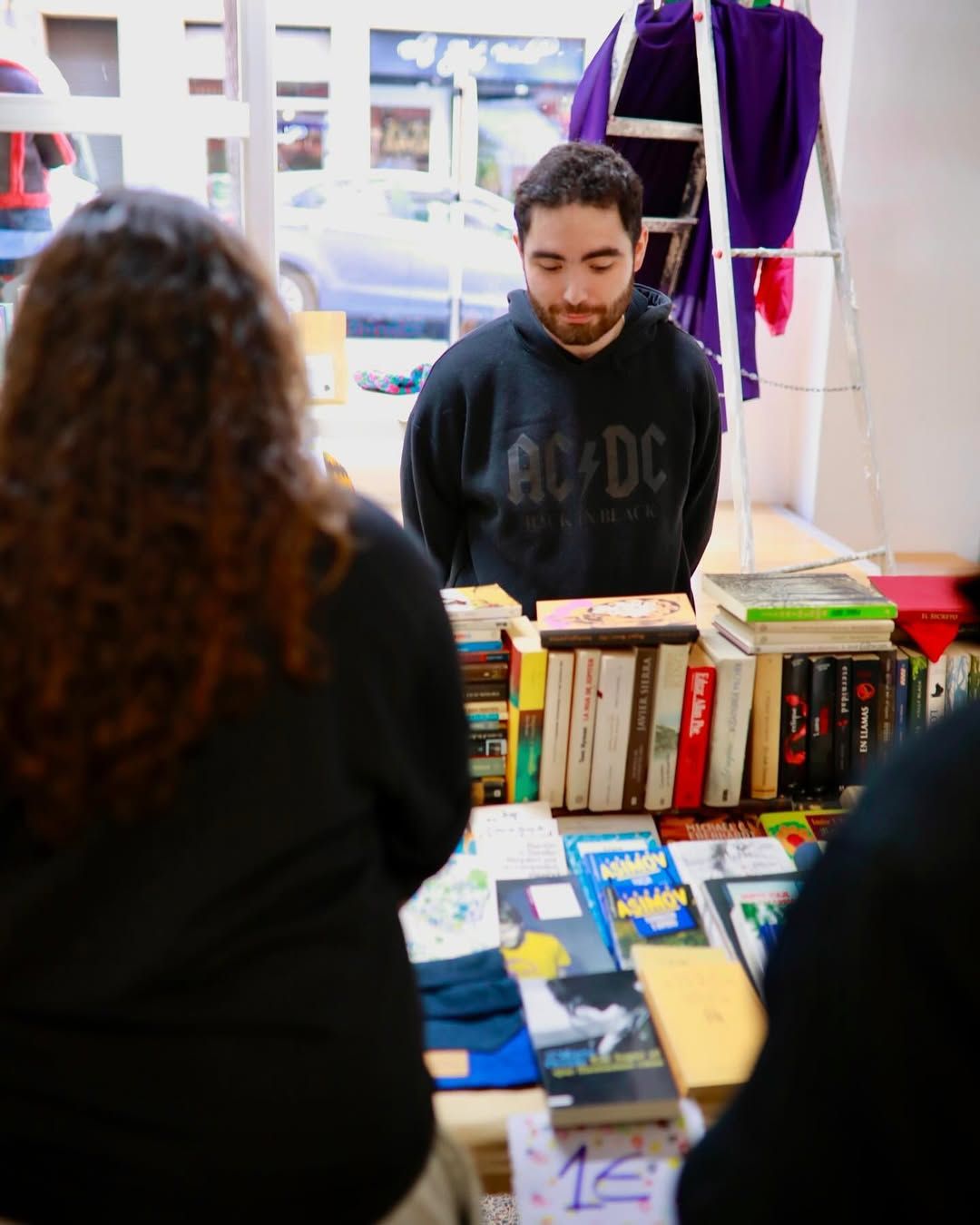 Dissabte tornen els Encants Populars, aquesta vegada en format d'hivern! FOTO: Casal Popular La Flama