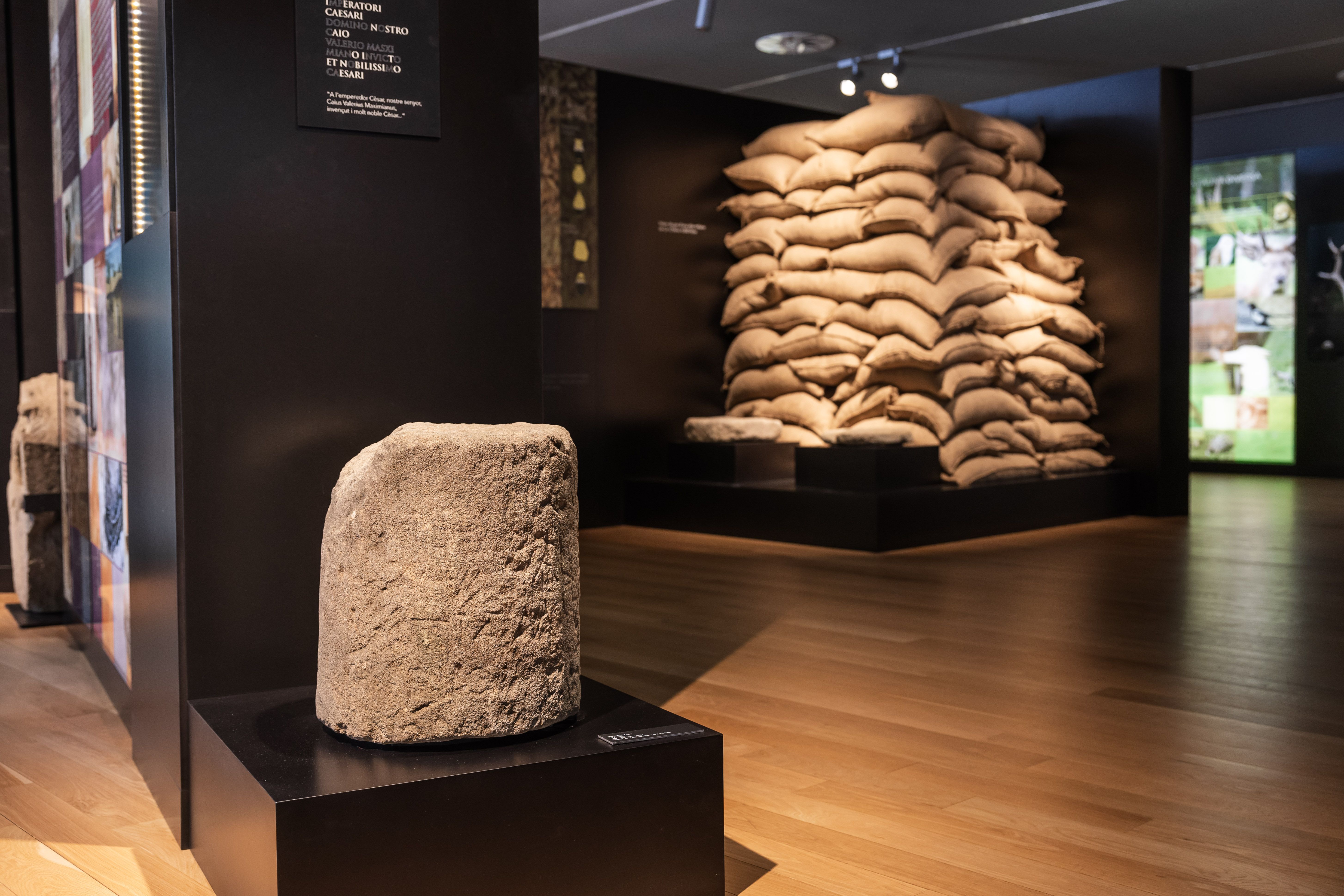 Escenes del Museu de Ca n’Oliver i la seva col·lecció permanent dedicada a la cultura ibèrica. FOTO: Arnau Padilla.